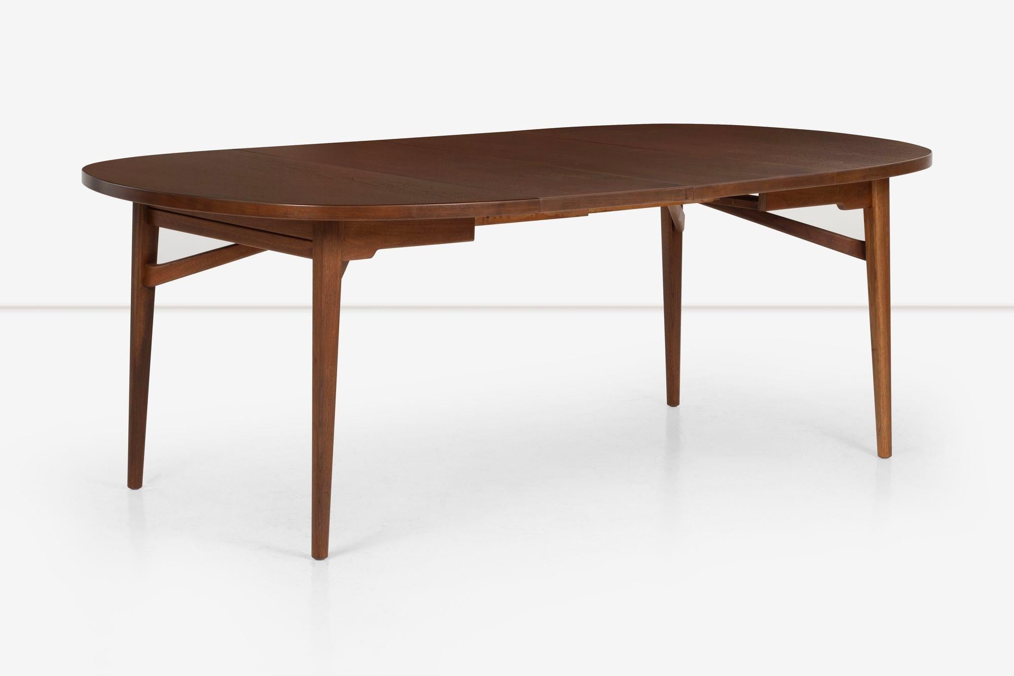 Danish Modern Dining Table In Good Condition In Chicago, IL