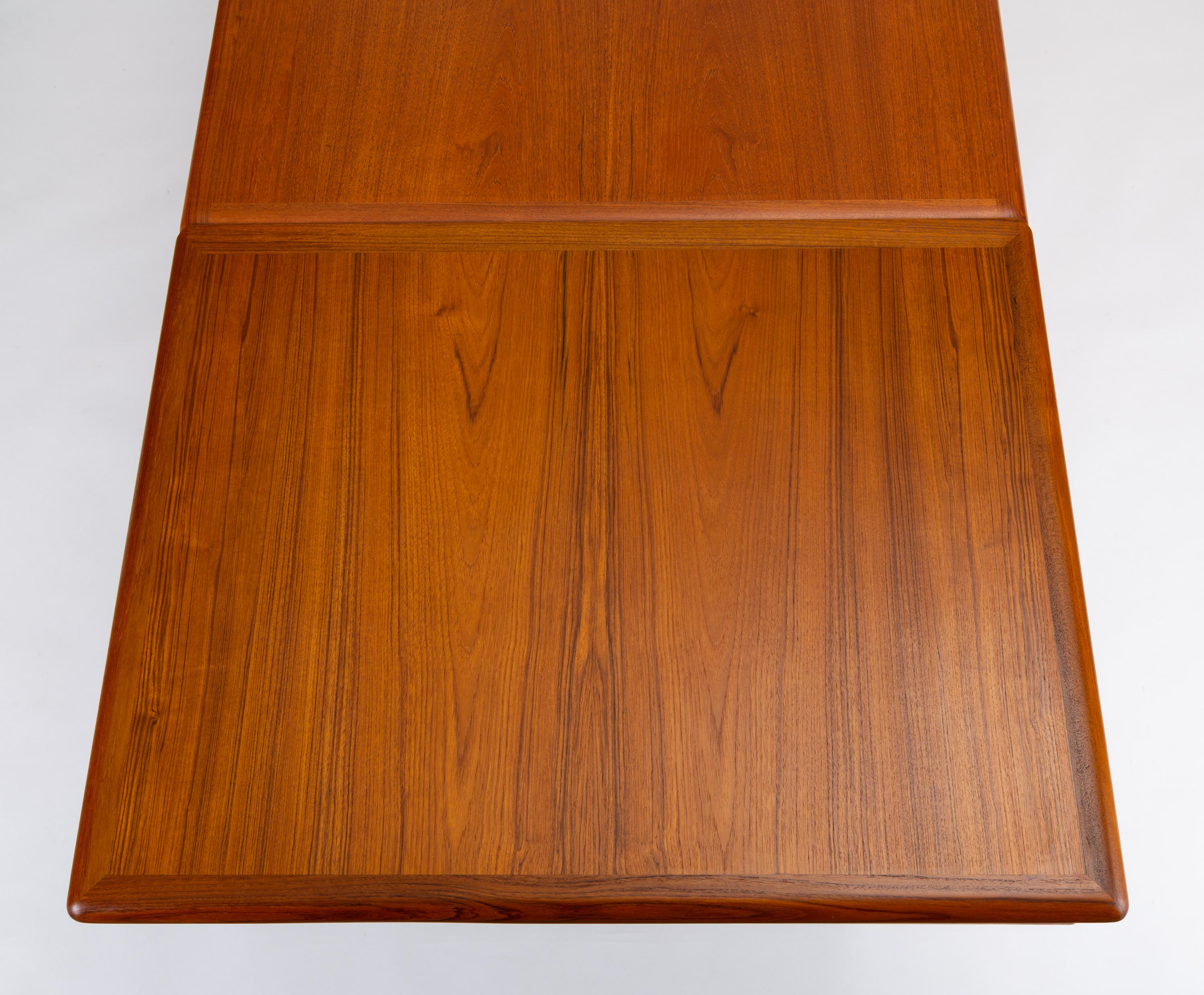 Danish Modern Dining Table with Leaves by Johannes Andersen for Uldum 7