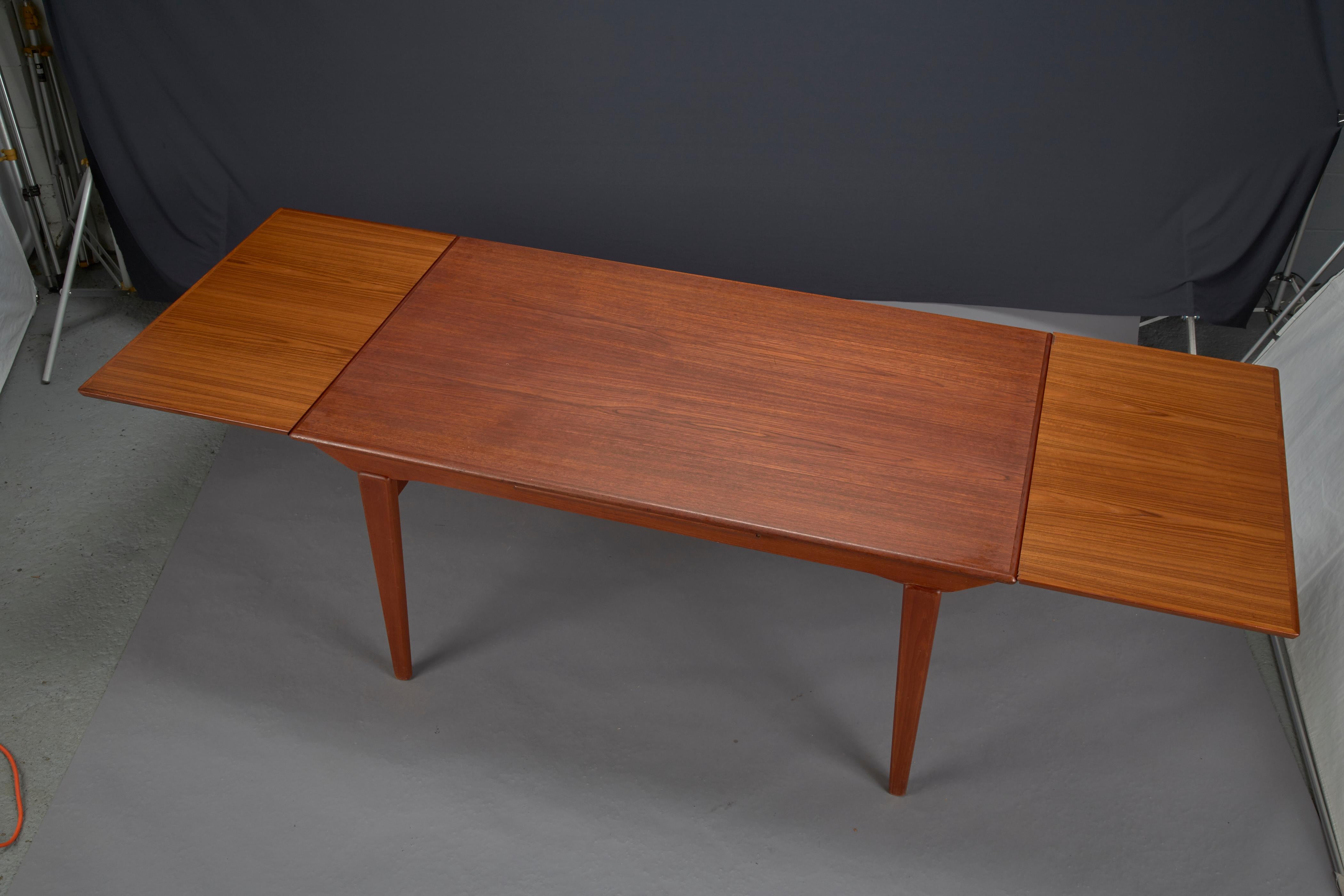 Mid-Century Modern Danish Modern Dining Table with Two Pull-Out Leaves