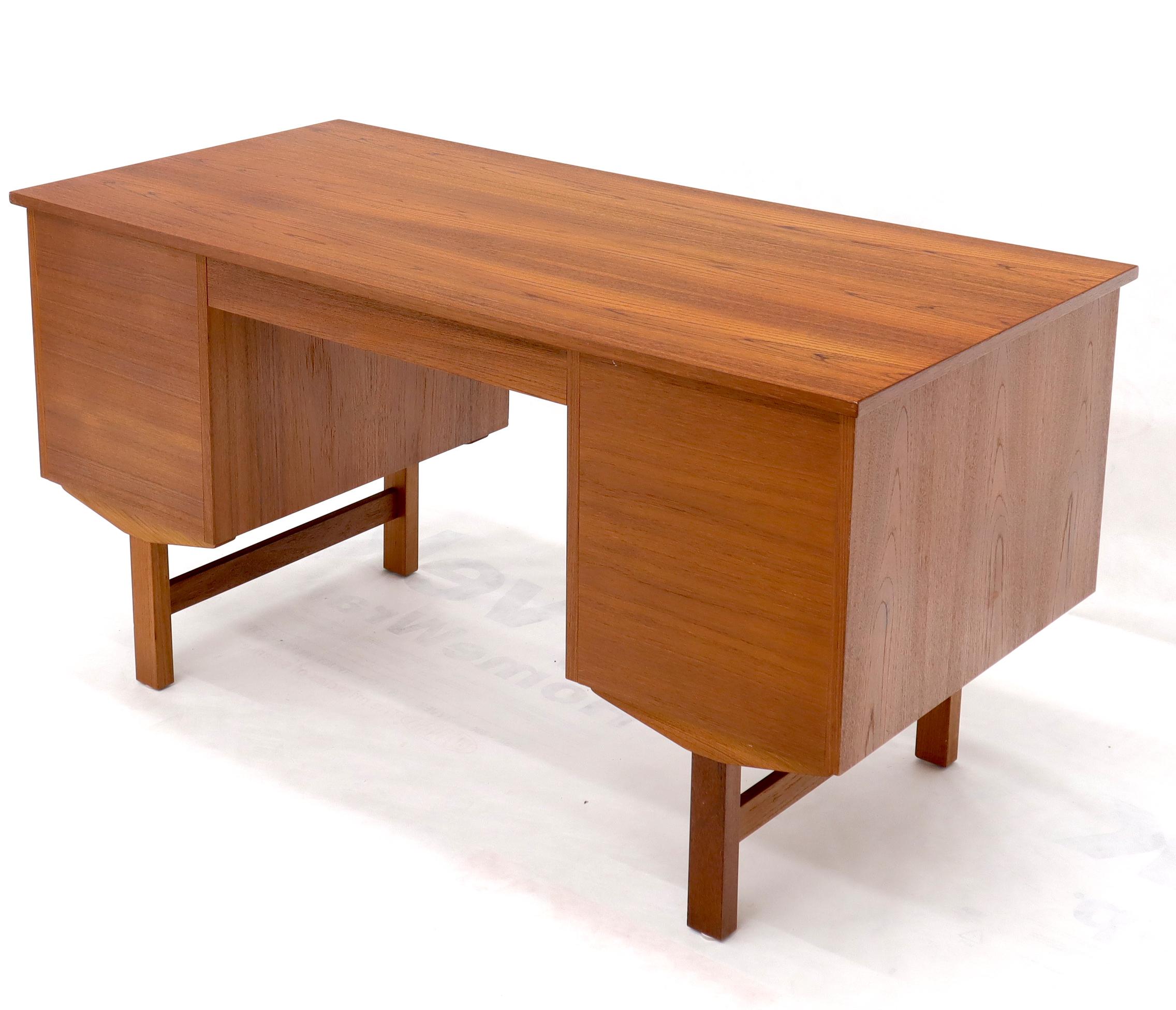Danish Modern Double Pedestal Teak Desk Writing Table 7