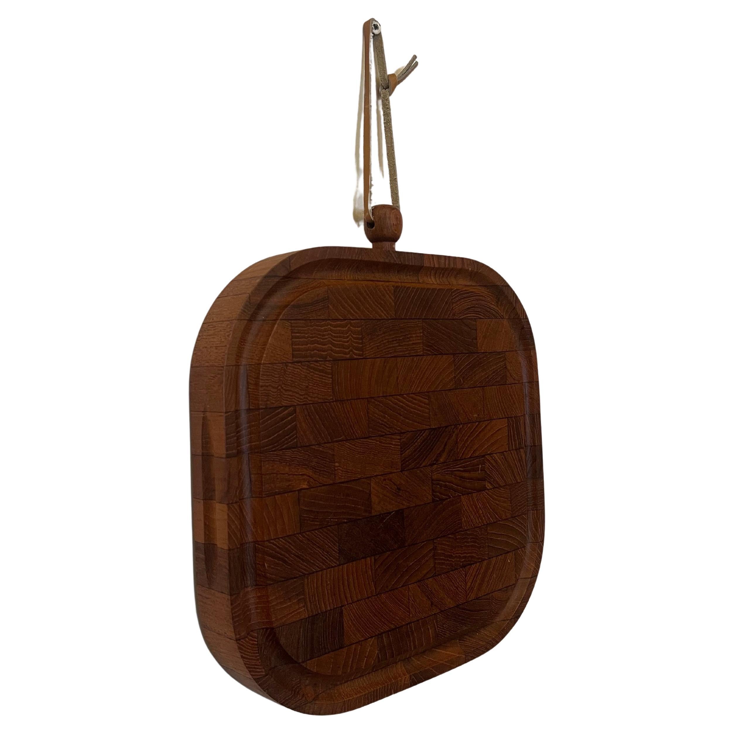 Danish Modern Double Sided Solid Teak Butcher Block Cutting Board Tray In Excellent Condition For Sale In San Diego, CA
