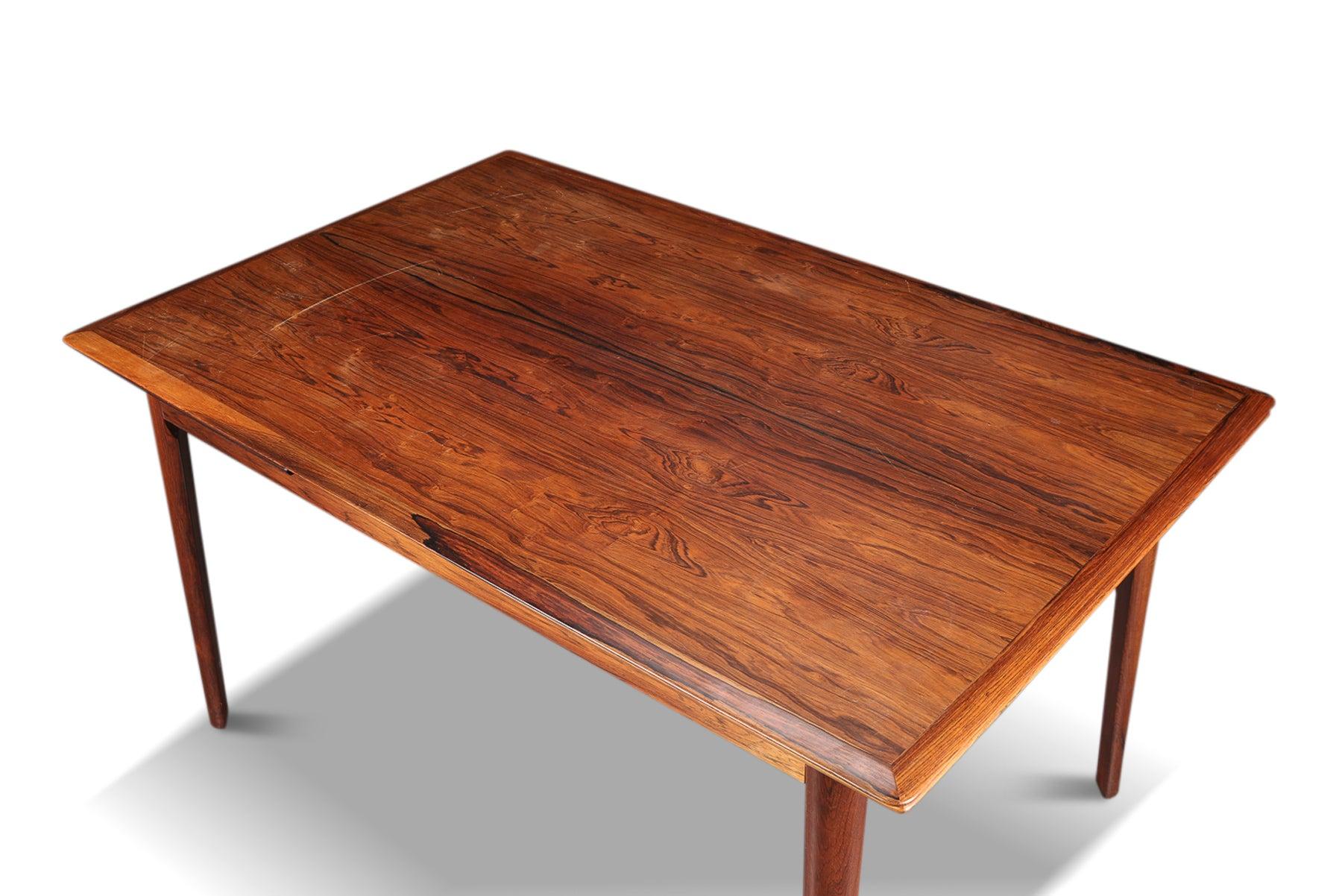 Mid-Century Modern Danish Modern Draw Leaf Dining Table in Rosewood For Sale