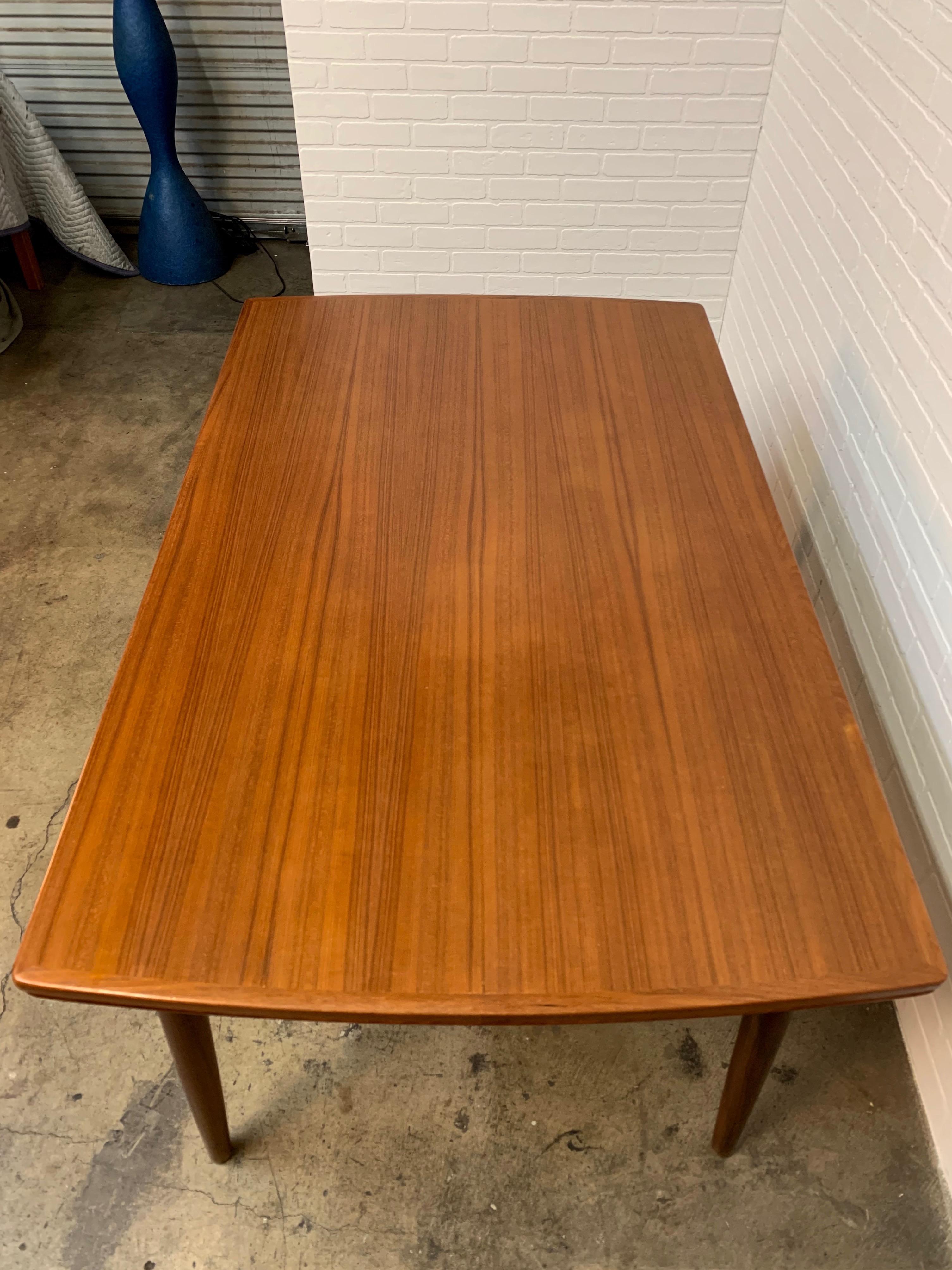 Danish Modern Draw Leaf Table by Gudme Møbelfabrik 6