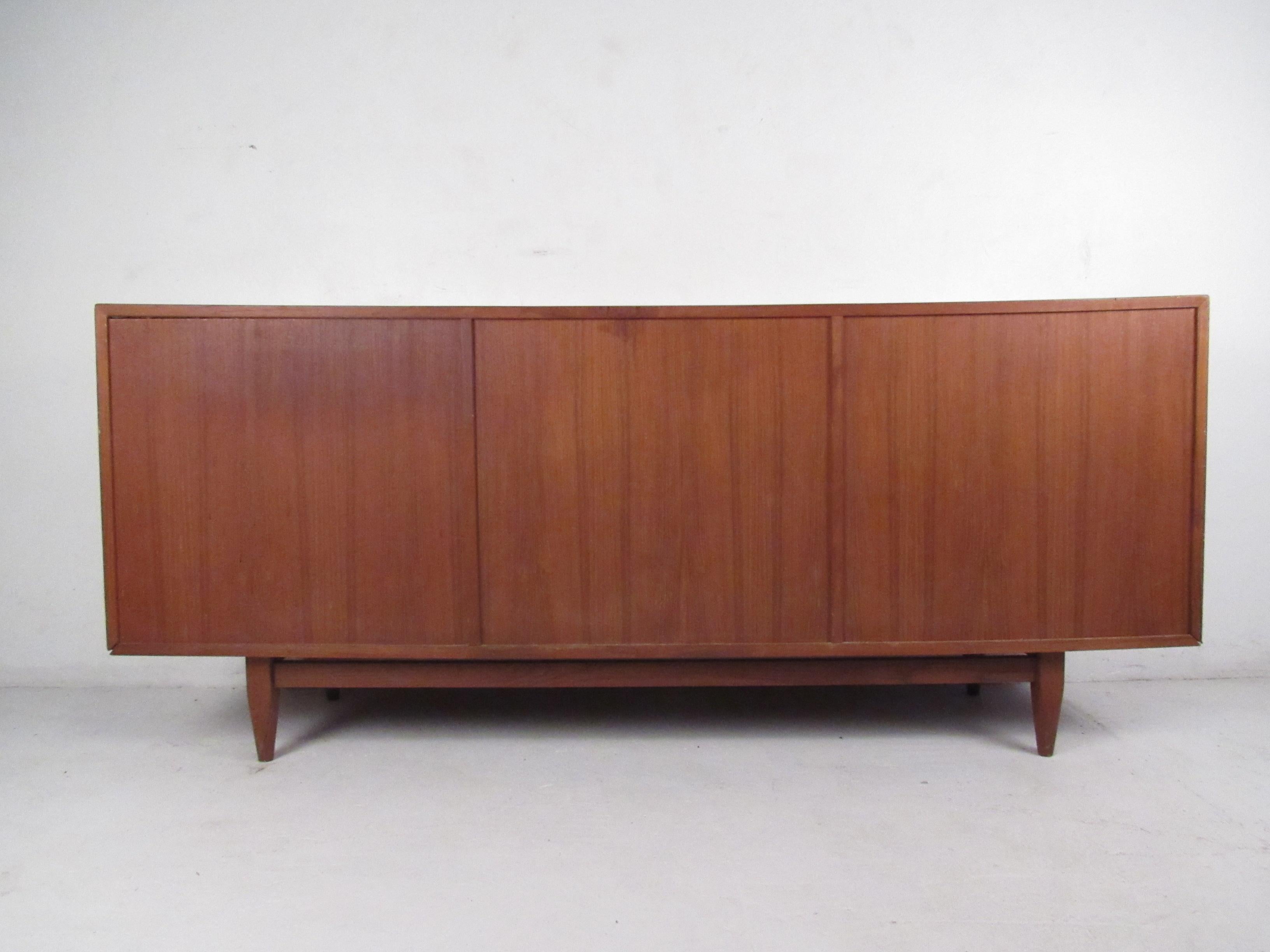 Danish Modern Dresser by Arne Wahl Iversen For Sale 5