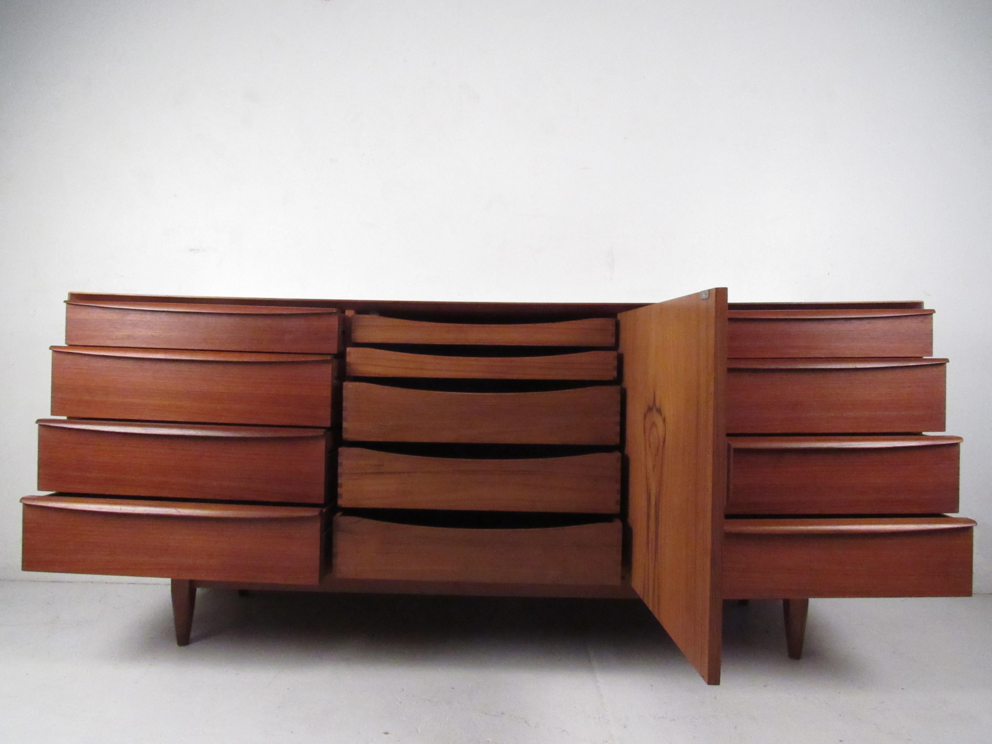 Mid-20th Century Danish Modern Dresser by Arne Wahl Iversen For Sale