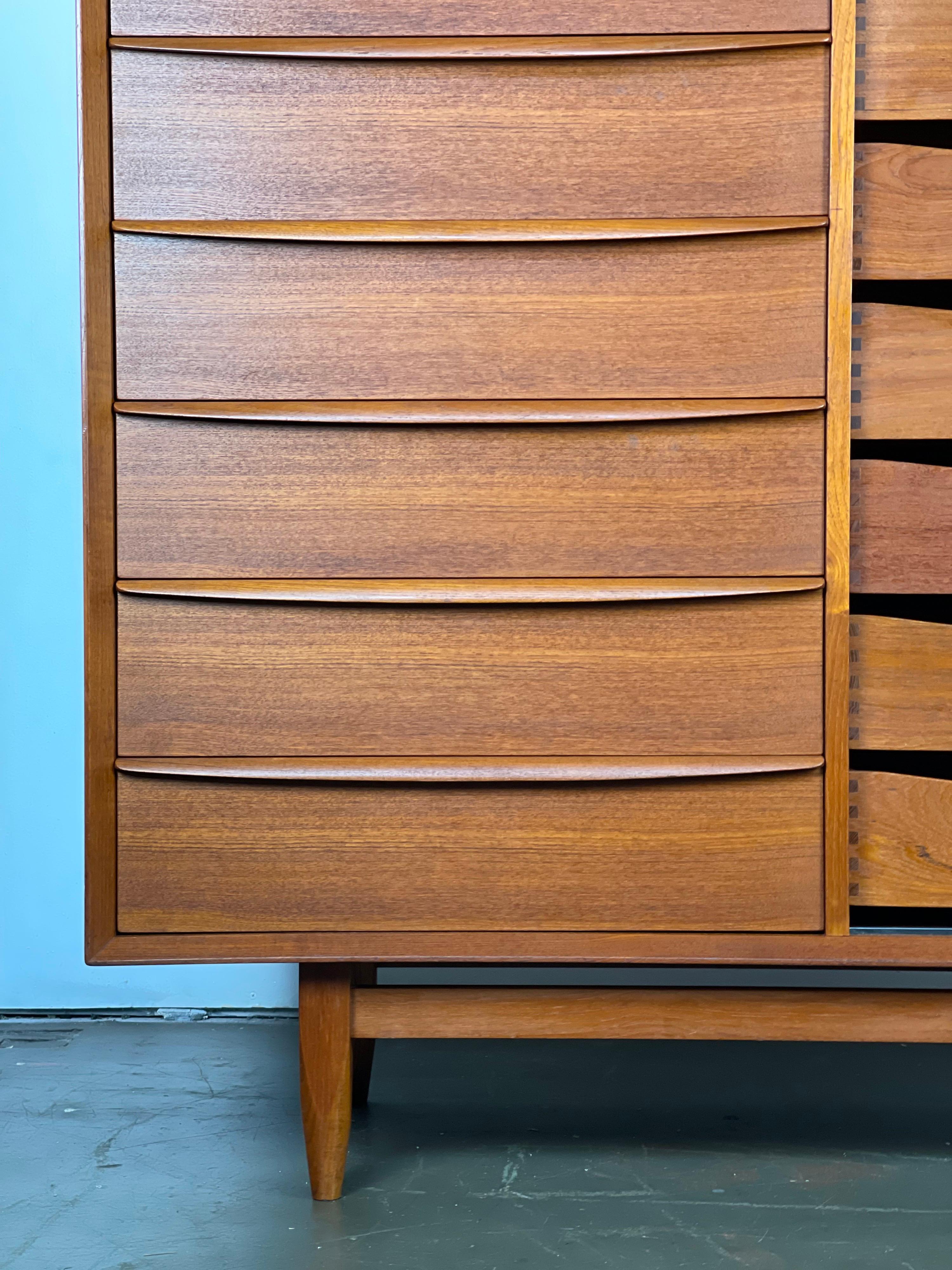 Danish Modern Dresser Large Chest by Arne Wahl Iversen for Falster 1