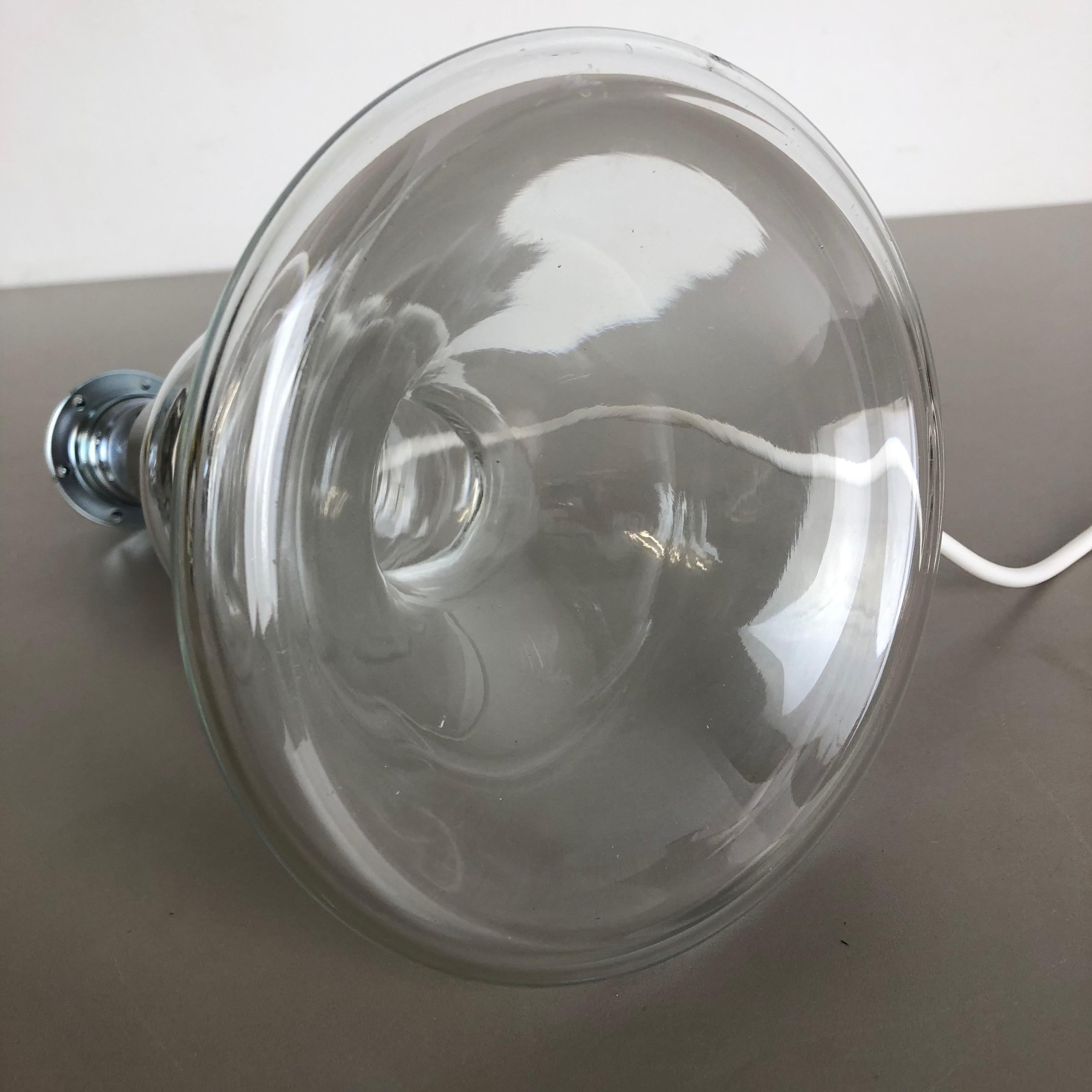 Base per lampada da tavolo moderna danese a goccia in vetro trasparente di Holmegaard, Danimarca, anni '60 in vendita 3