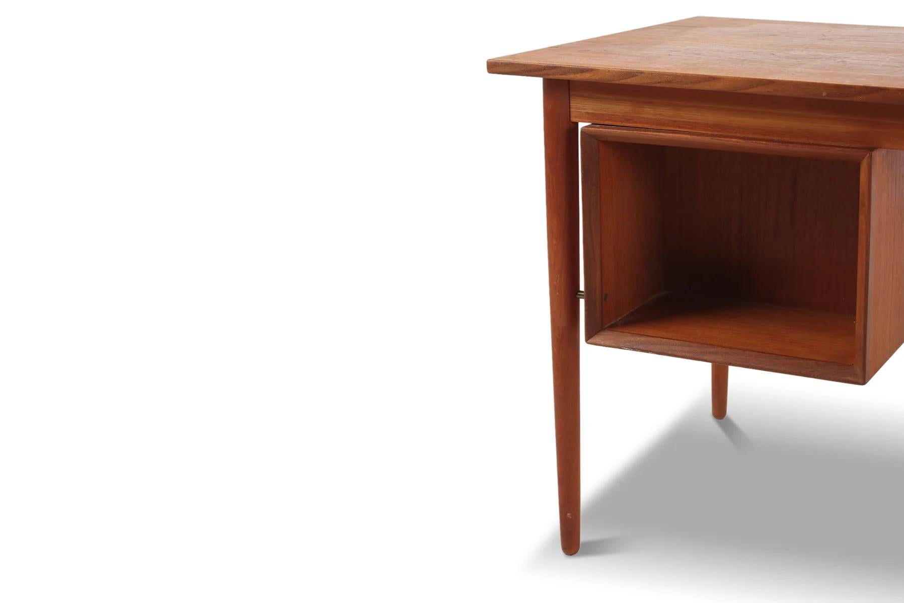 Teak Danish modern drop leaf desk in teak by arne vodder For Sale