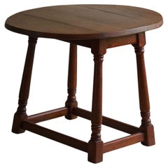 Danish Modern, Drop Leaf Gate Leg Table in Oak, Mid 20th Century Danish Modern, Drop Leaf Gate Leg Table in Oak, Mid 20th Century