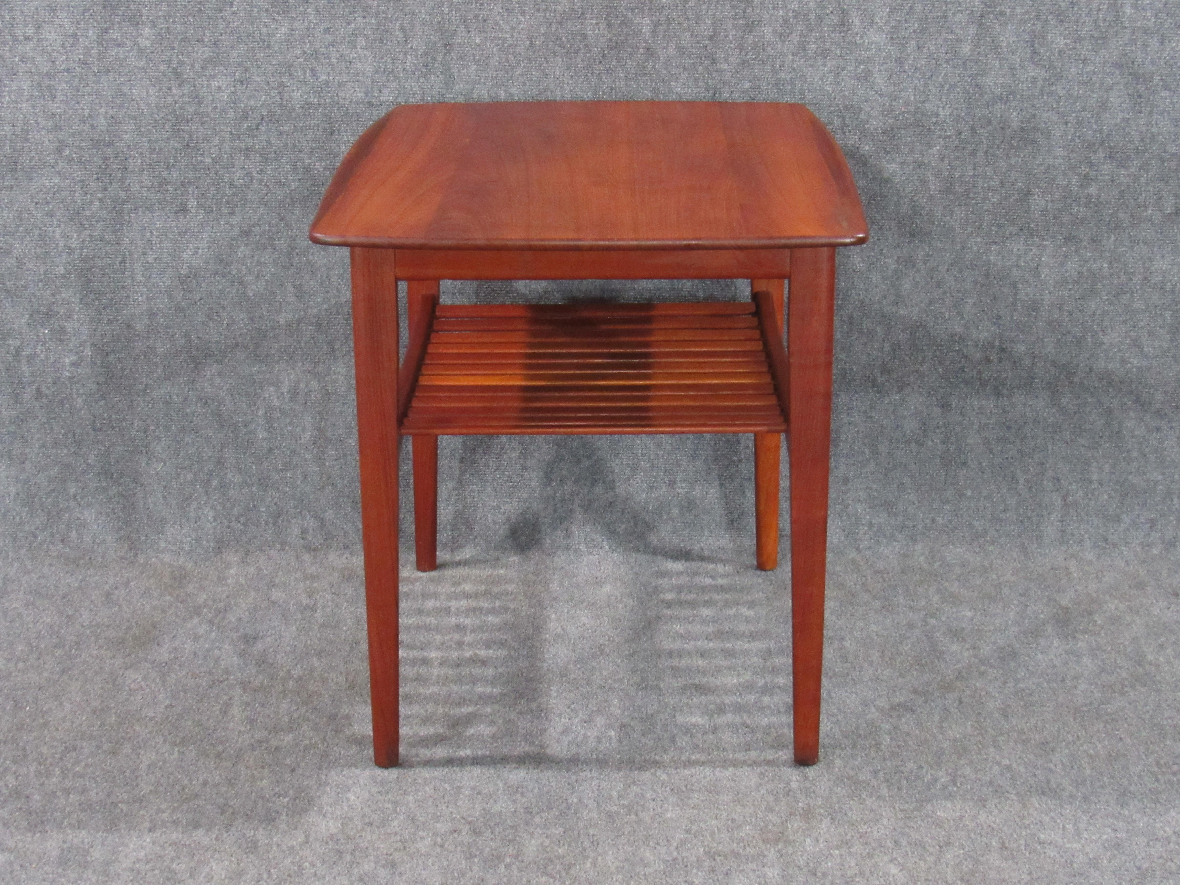 Danish Modern Early Finn Juhl Teak Table for France and Daverkosen, 1950s In Good Condition For Sale In Belmont, MA