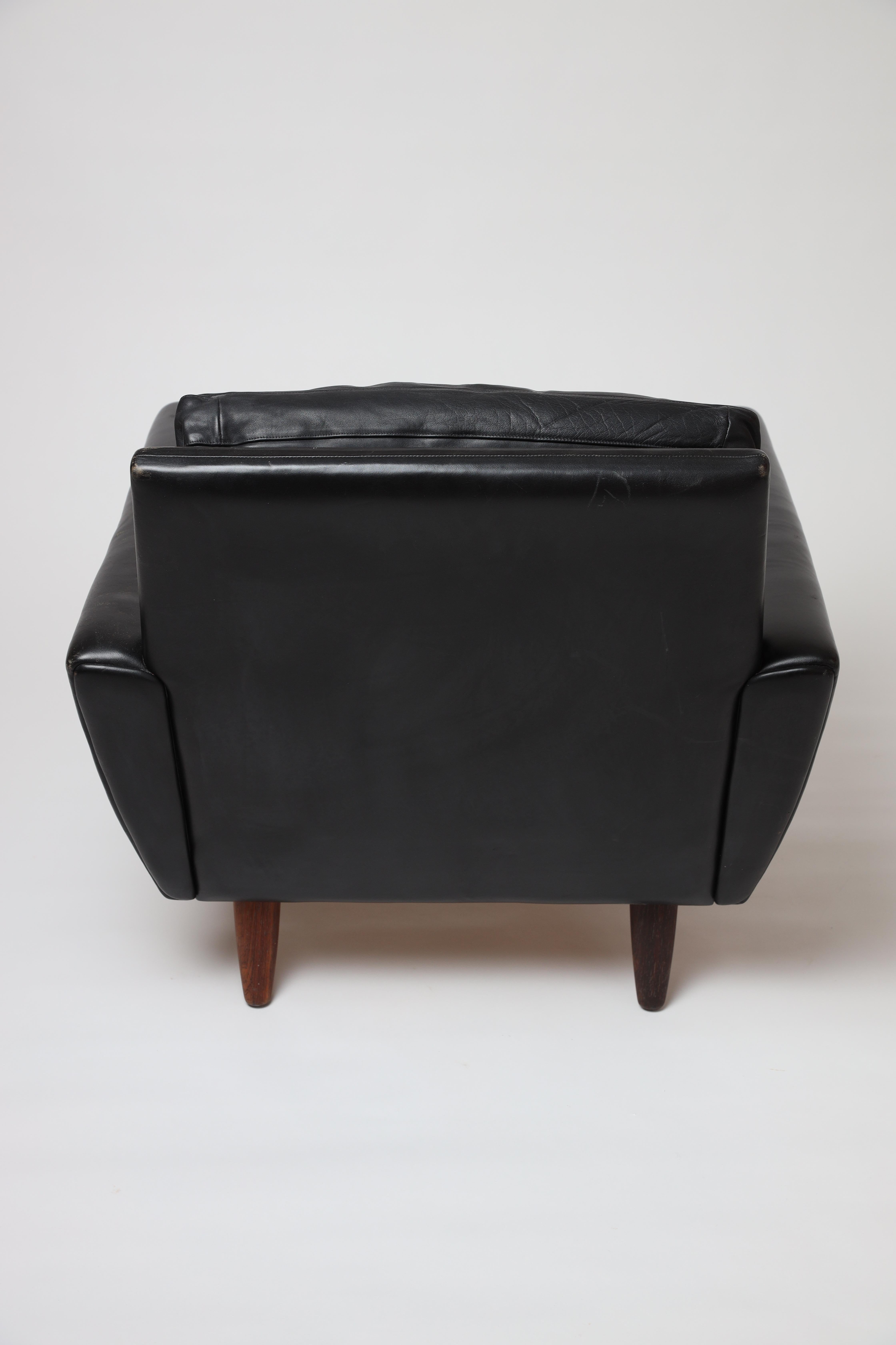 Danish Modern Easy Chair by Georg Thams in Black Leather and Rosewood Legs, 1964 1