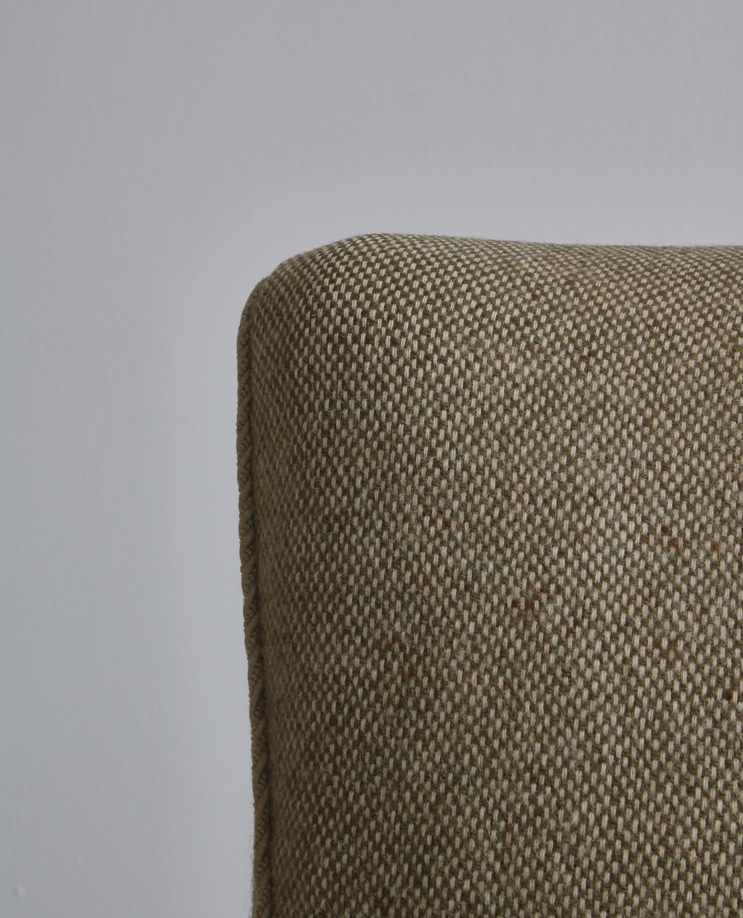 Mid-20th Century Danish Modern Easy Chair in Beech & Wool Upholstery by Hvidt & Mølgaard, 1950s For Sale