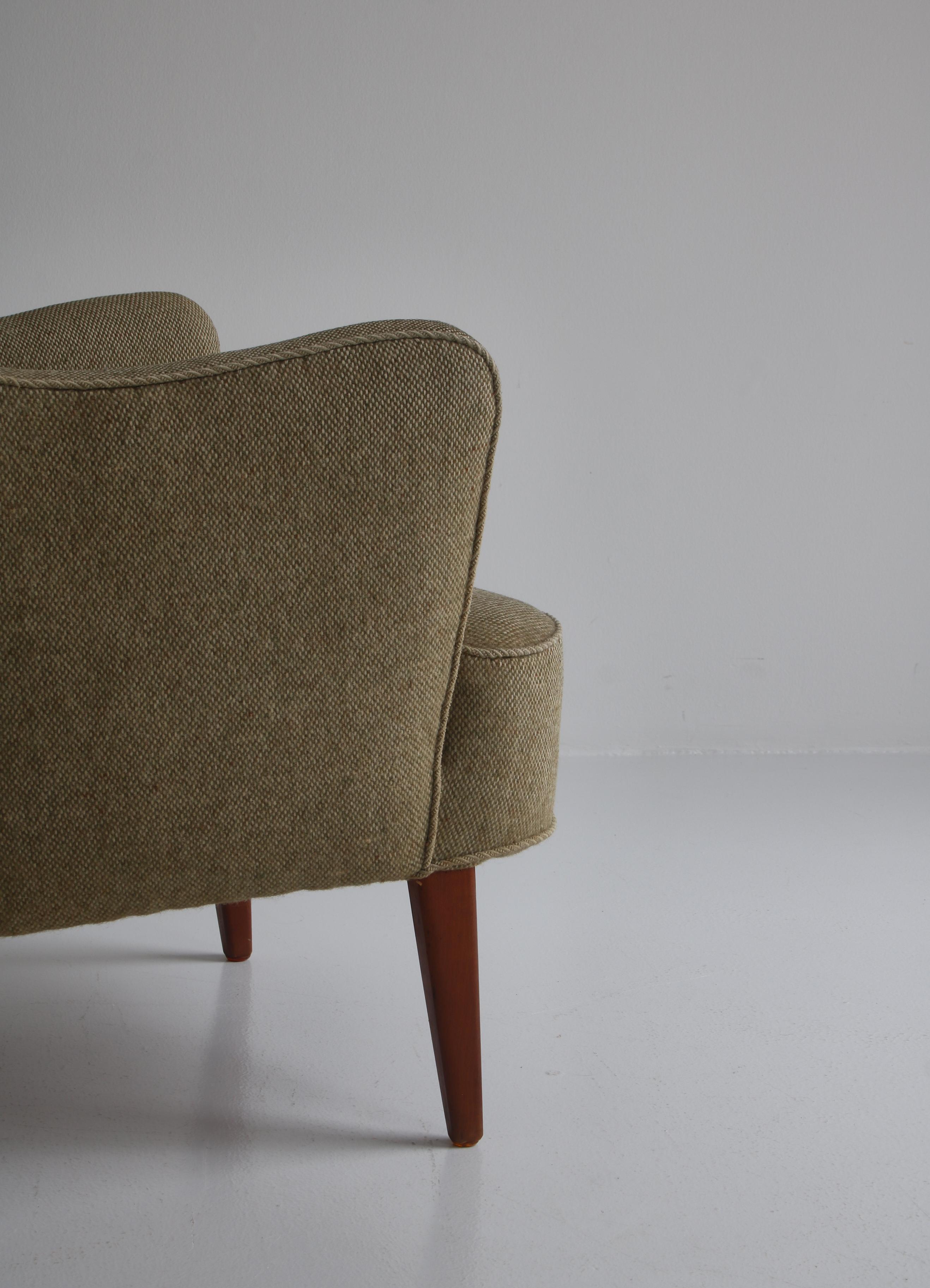 Milieu du XXe siècle Fauteuil moderne danois en hêtre et rembourrage en laine par Hvidt & Mølgaard, années 1950 en vente