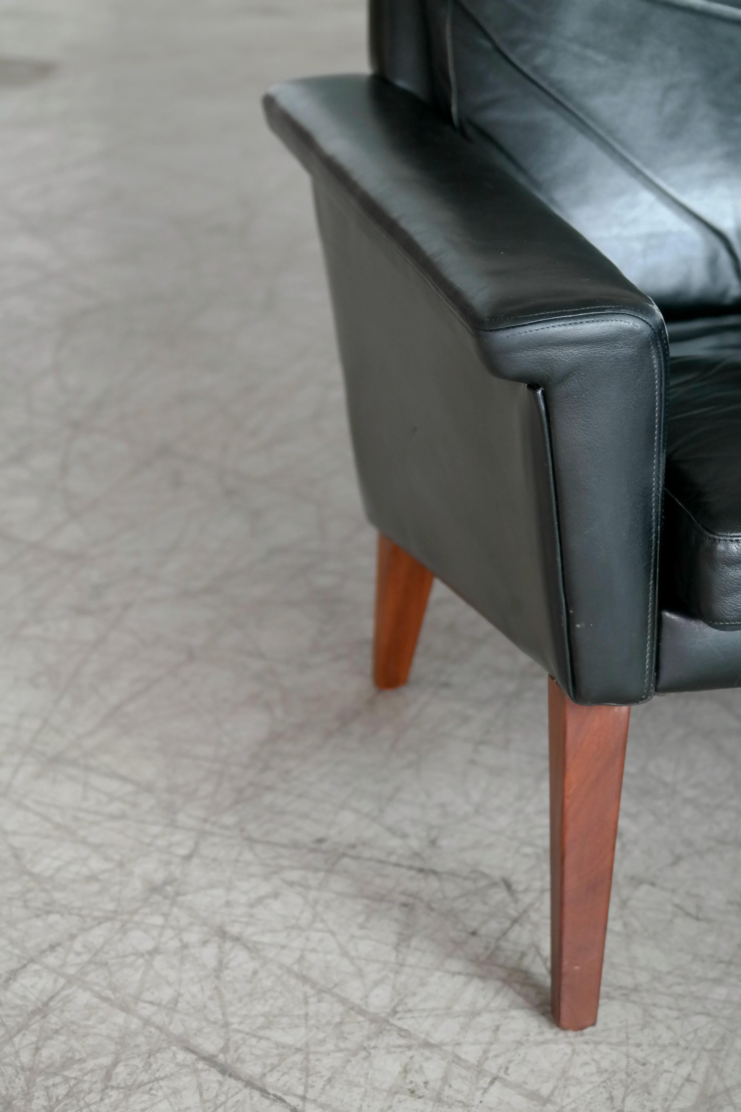 Scandinavian Modern Danish Modern Easy Chair in Leather Attributed to Folke Jansson