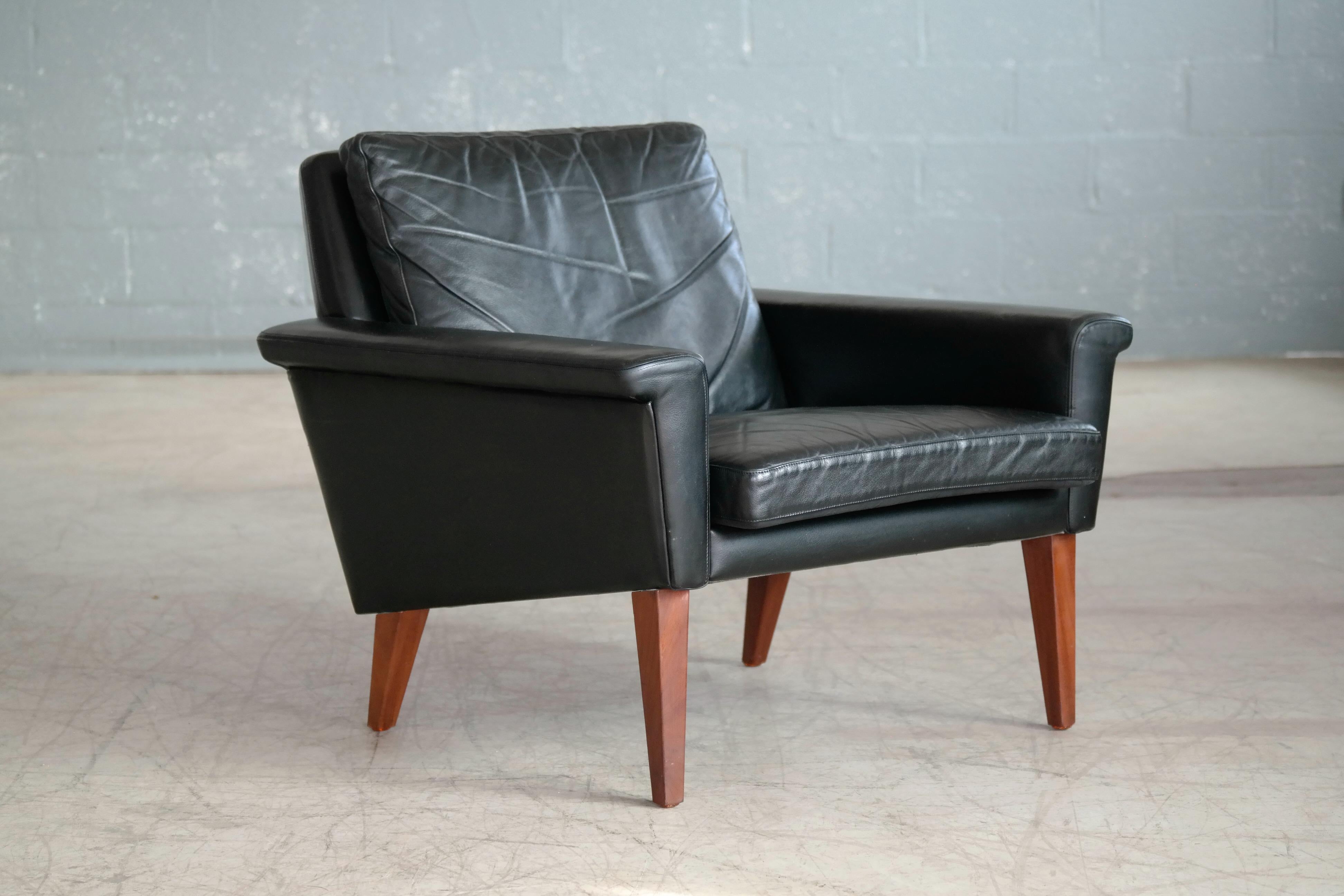 Danish Modern Easy Chair in Leather Attributed to Folke Jansson In Good Condition In Bridgeport, CT
