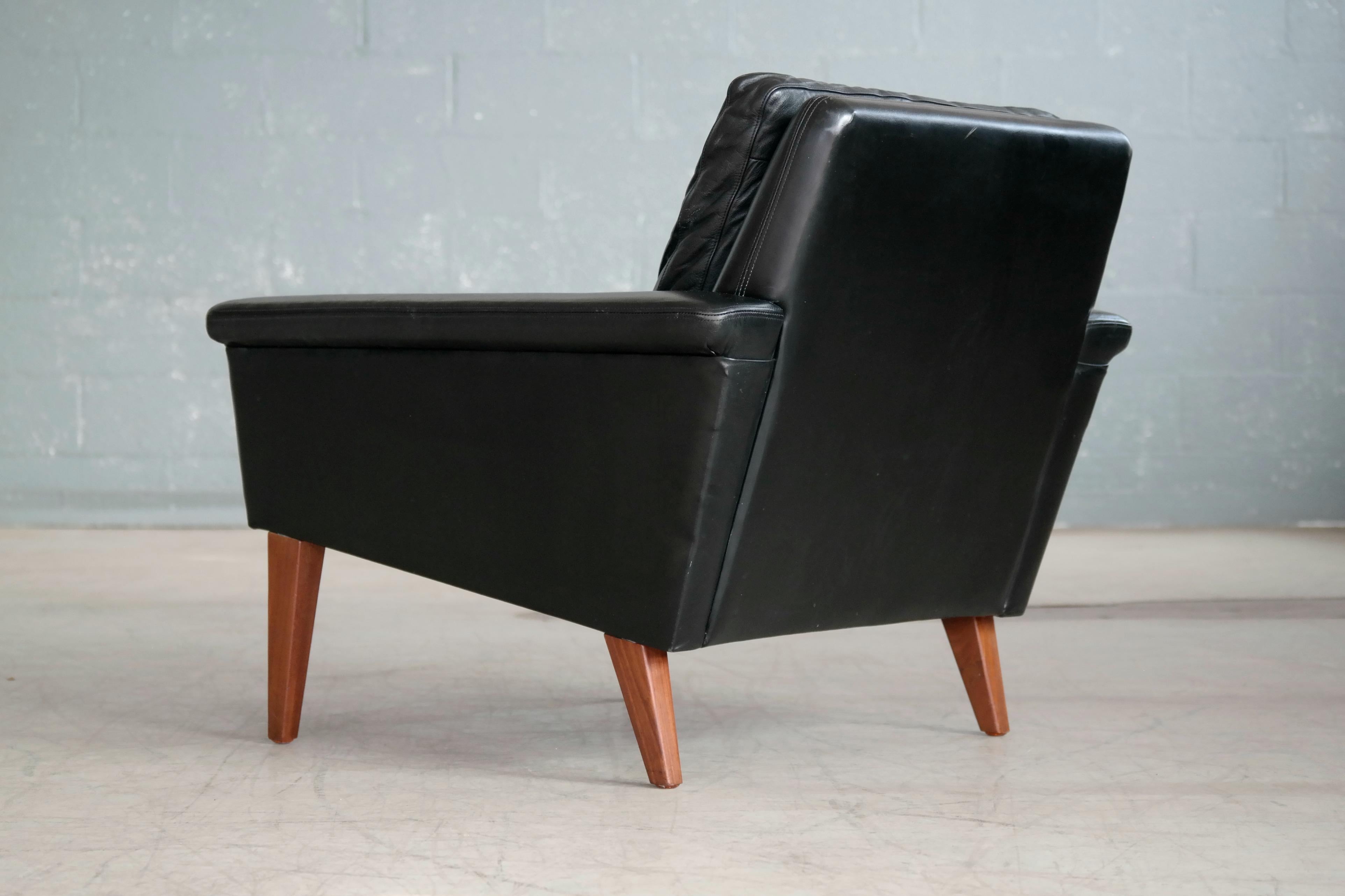 Mid-20th Century Danish Modern Easy Chair in Leather Attributed to Folke Jansson