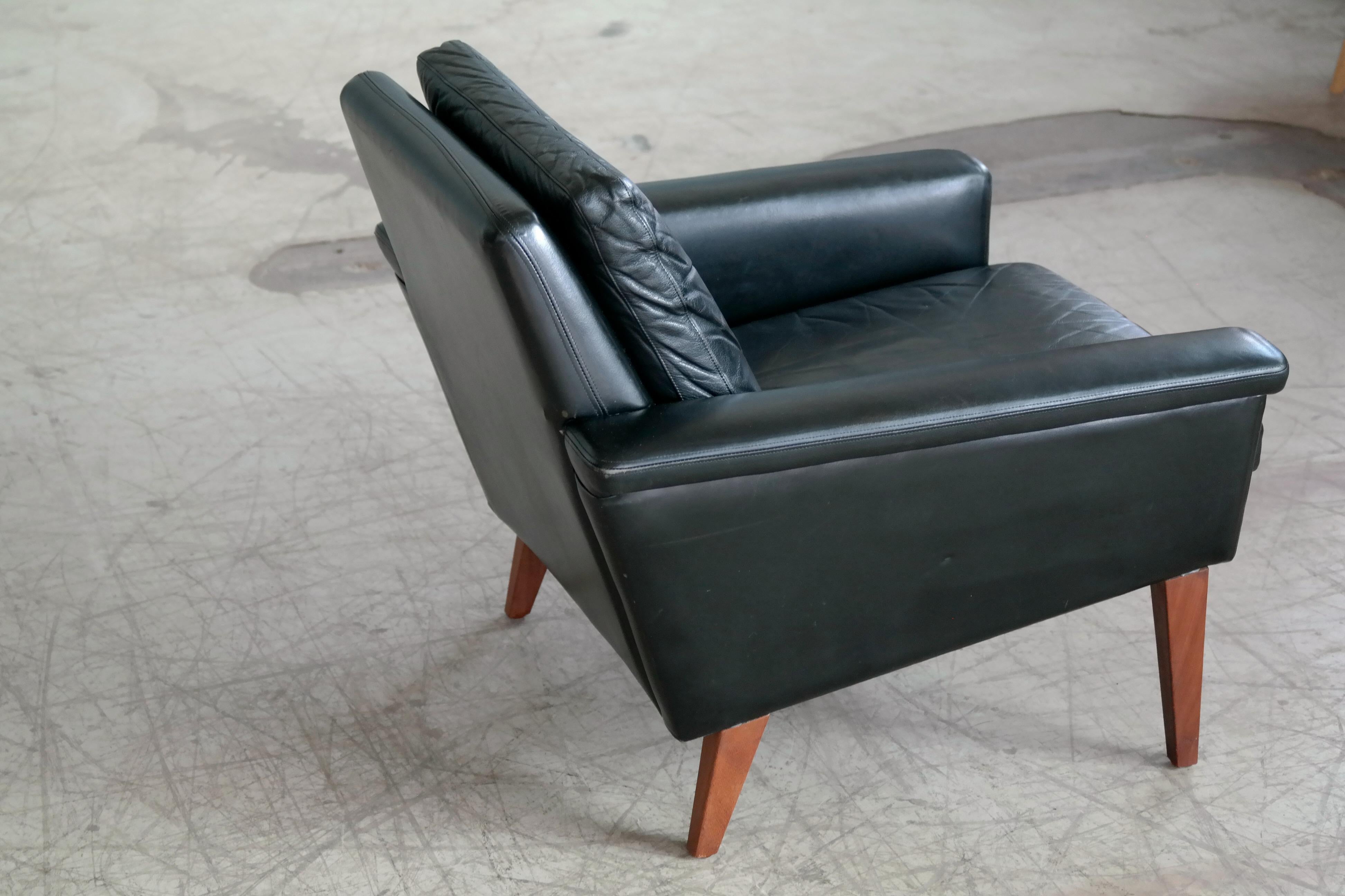 Danish Modern Easy Chair in Leather Attributed to Folke Jansson 3