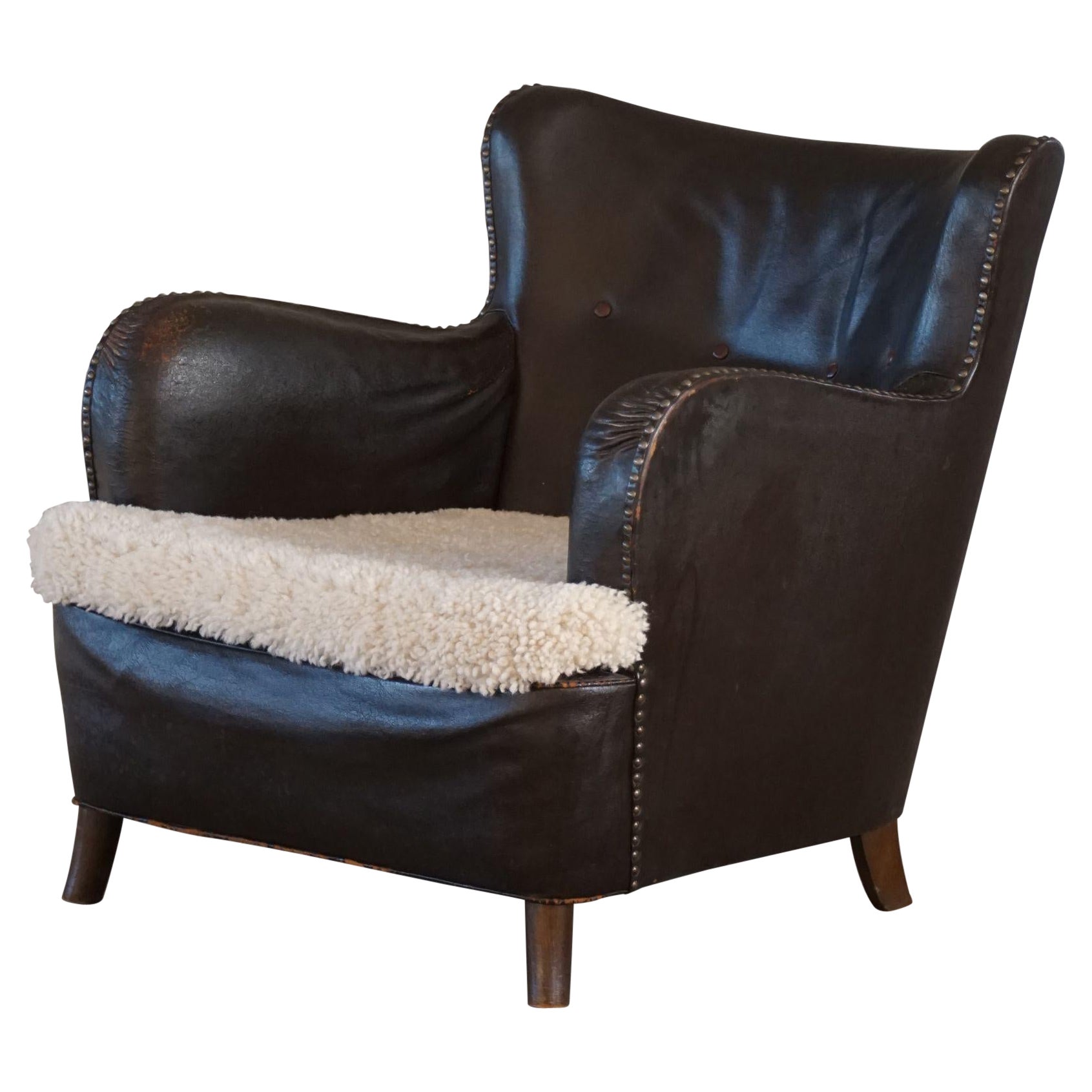 Danish Modern Easy Chair in Leather 
Lambswool, Fritz Hansen, Made in 1930s