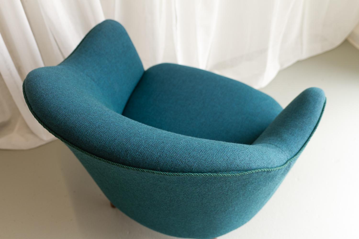 Danish Modern Easy Chair in Teal Blue, 1950s. For Sale 4