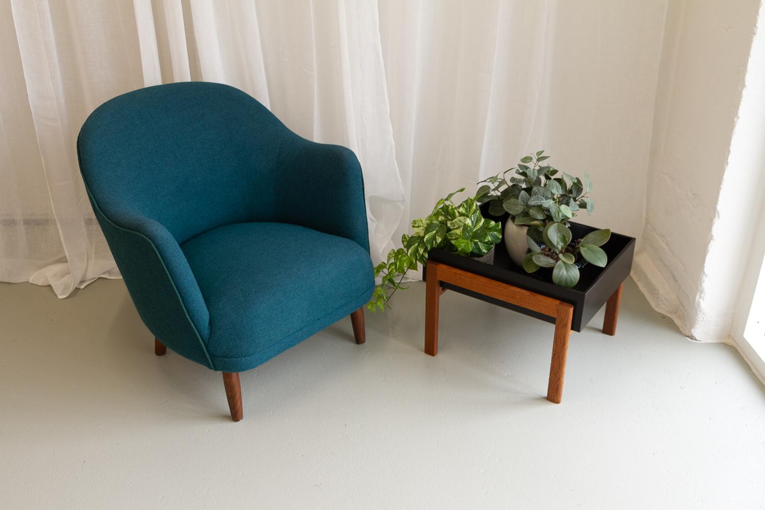 Danish Modern Easy Chair in Teal Blue, 1950s. For Sale 8