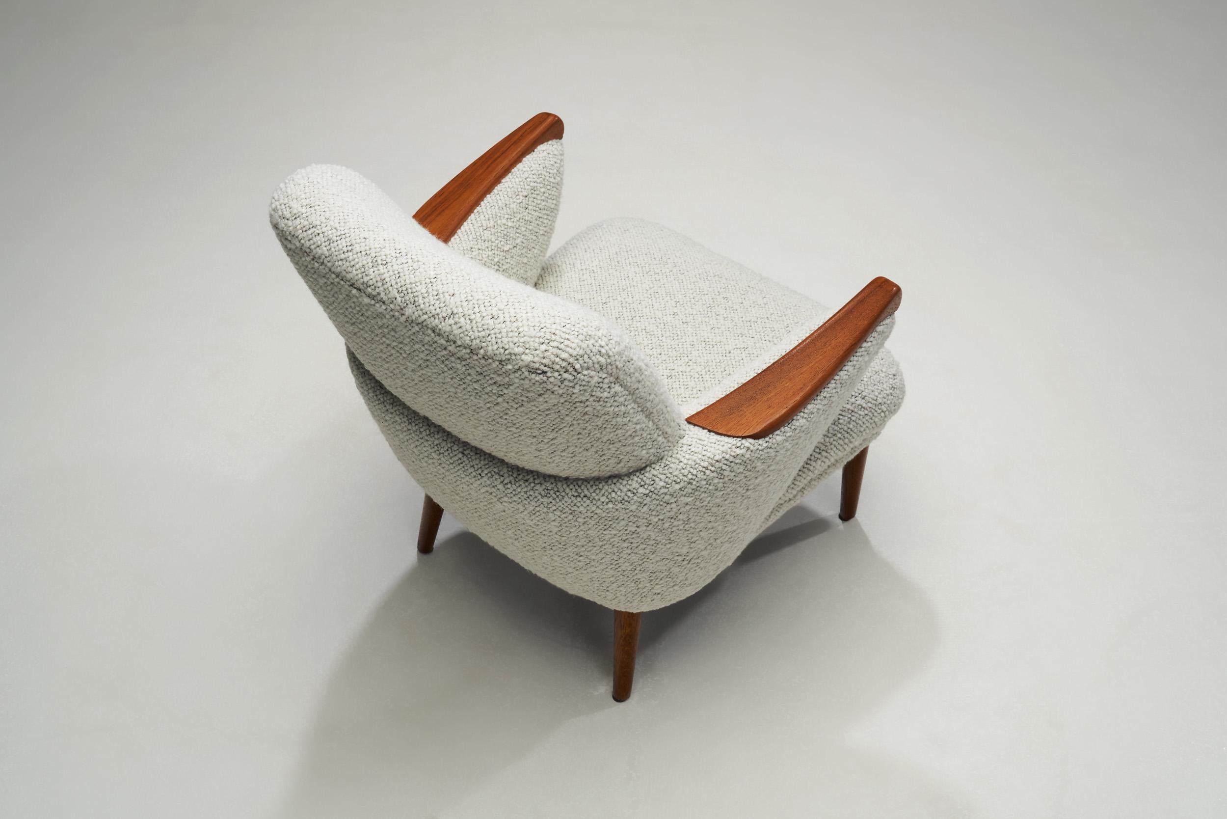 Bouclé Danish Modern Easy Chair with Exotic Wood Arms and Oak Legs, Denmark 1950s For Sale