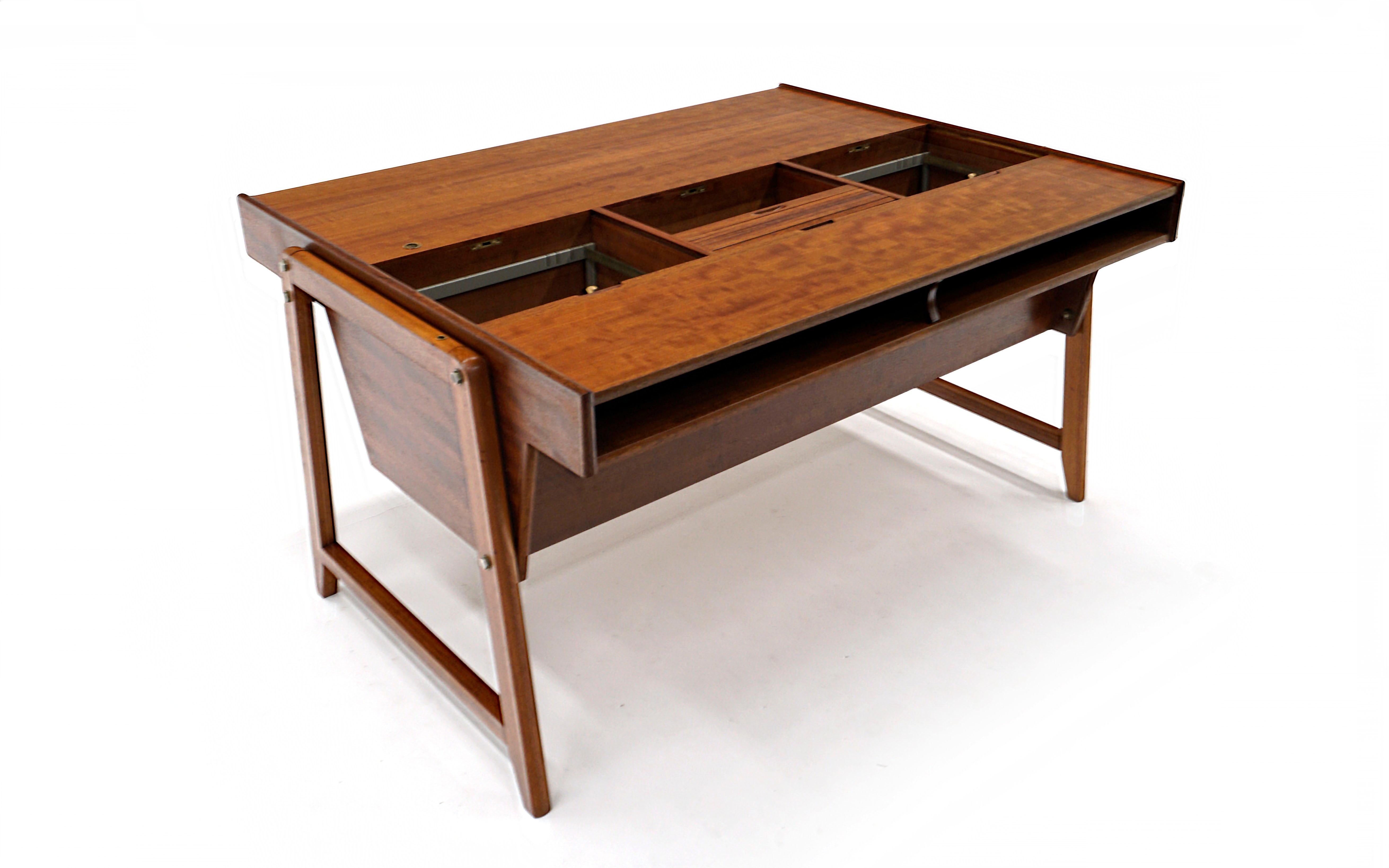 Danois Bureau danois moderne 