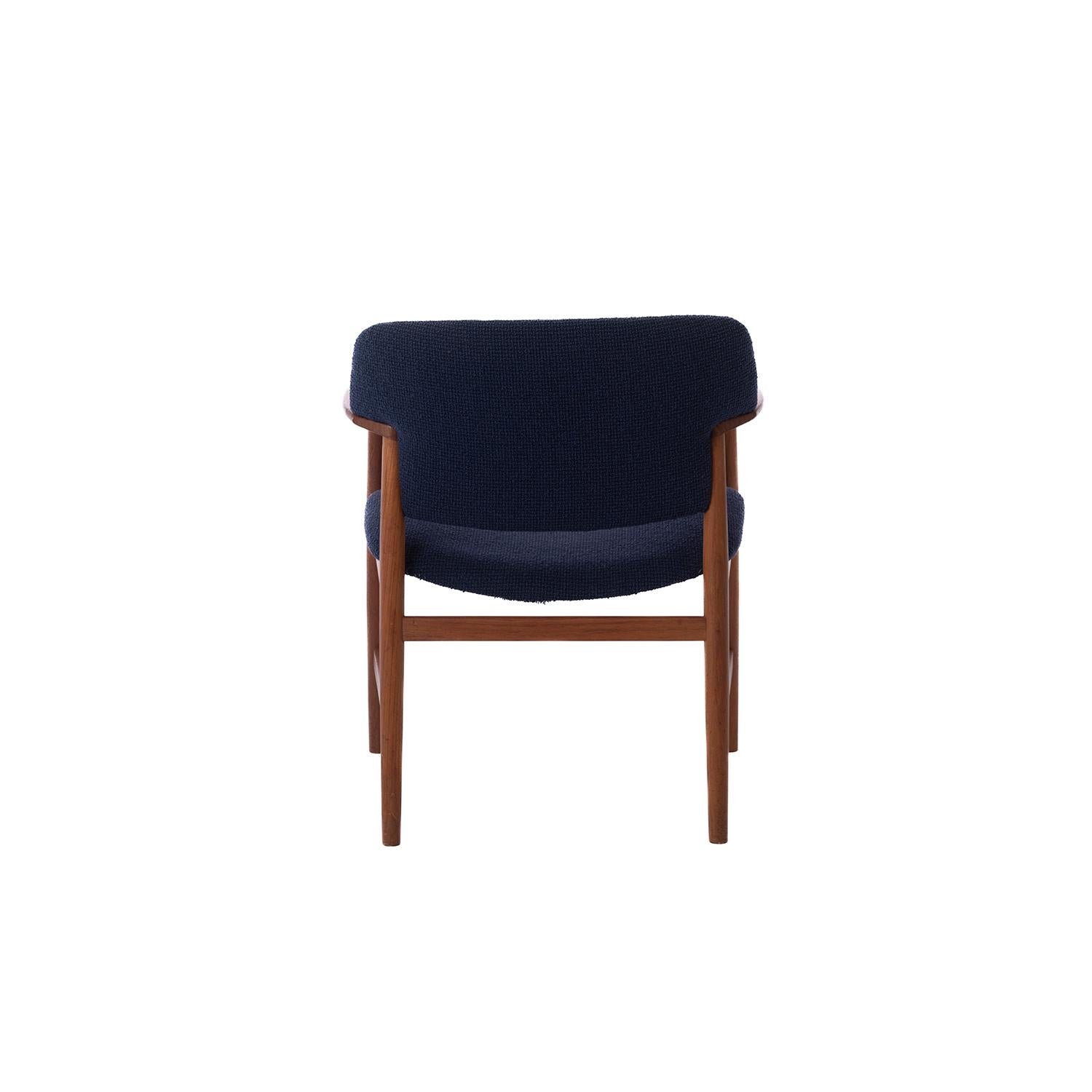 20th Century Danish Modern Ejner Larsen & Aksel B. Madsen Occasional Chair For Sale