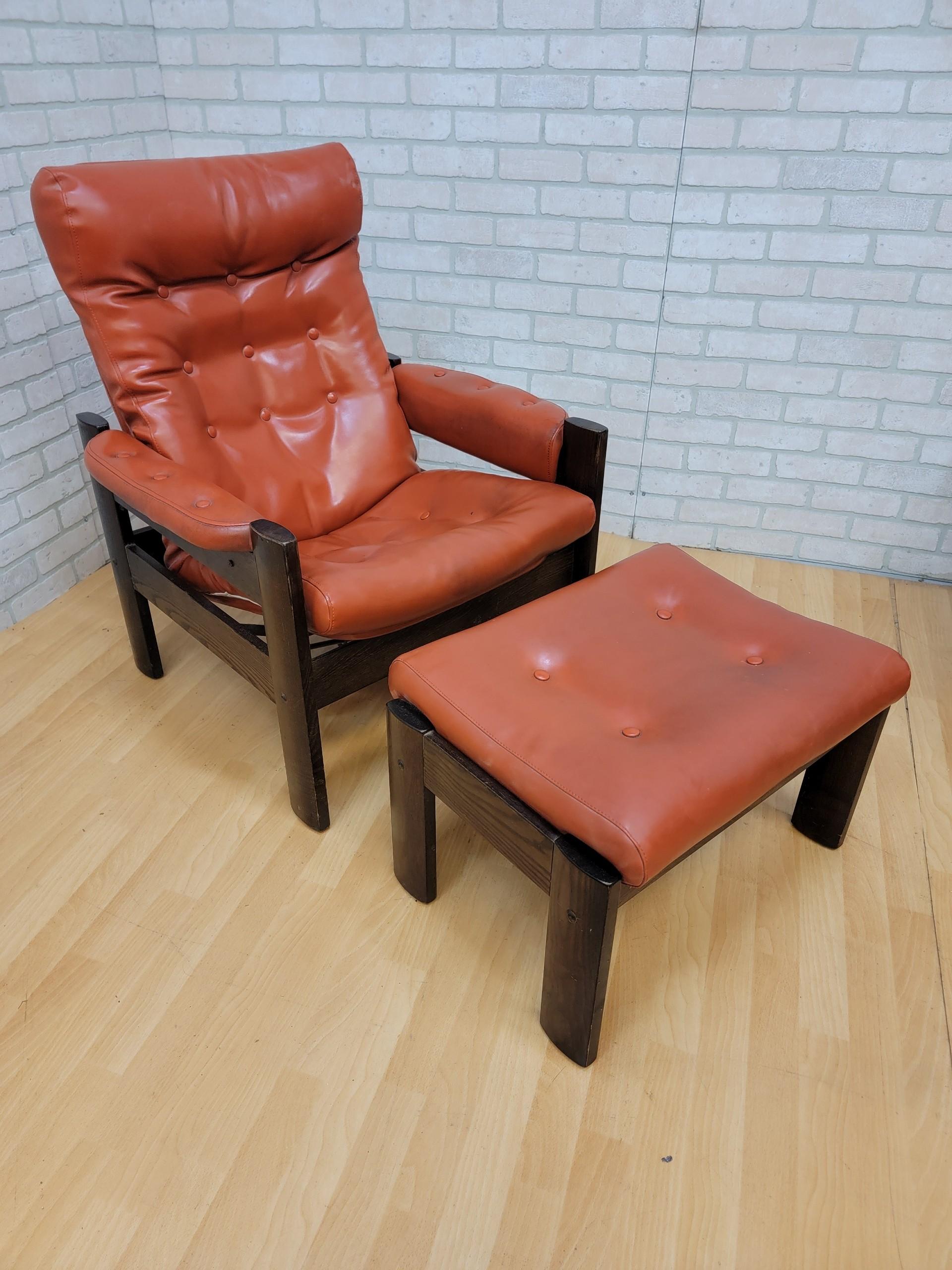 Danish Modern Ekornes Sofa, Reclining Chair, Ottoman and Lounge Chair, Set  In Good Condition In Chicago, IL