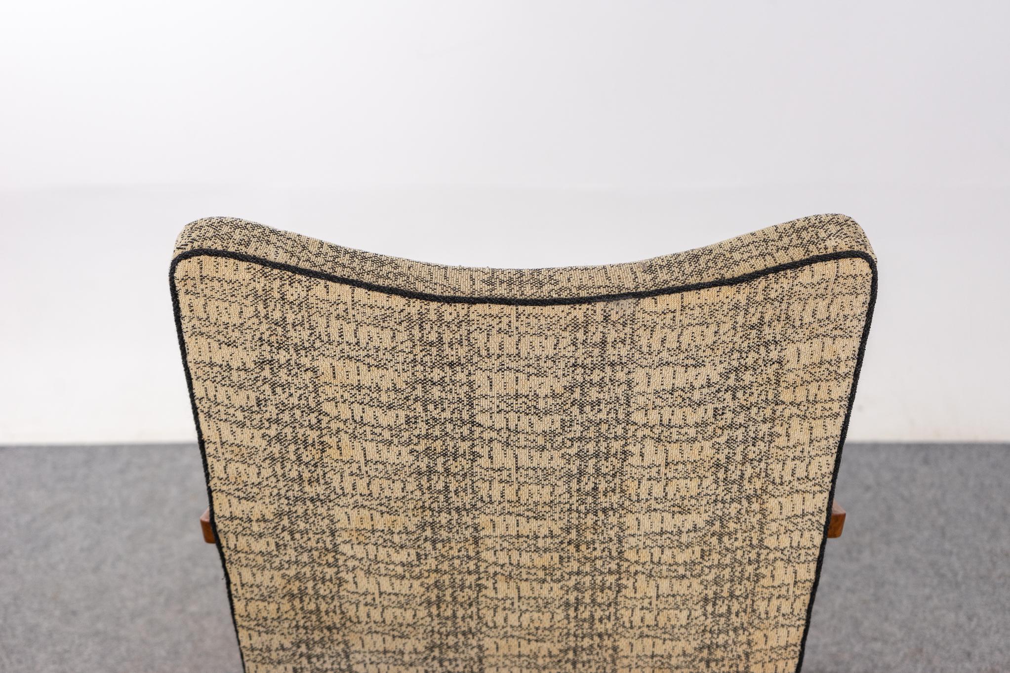 Danish Modern Elm Lounge Chair  For Sale 6