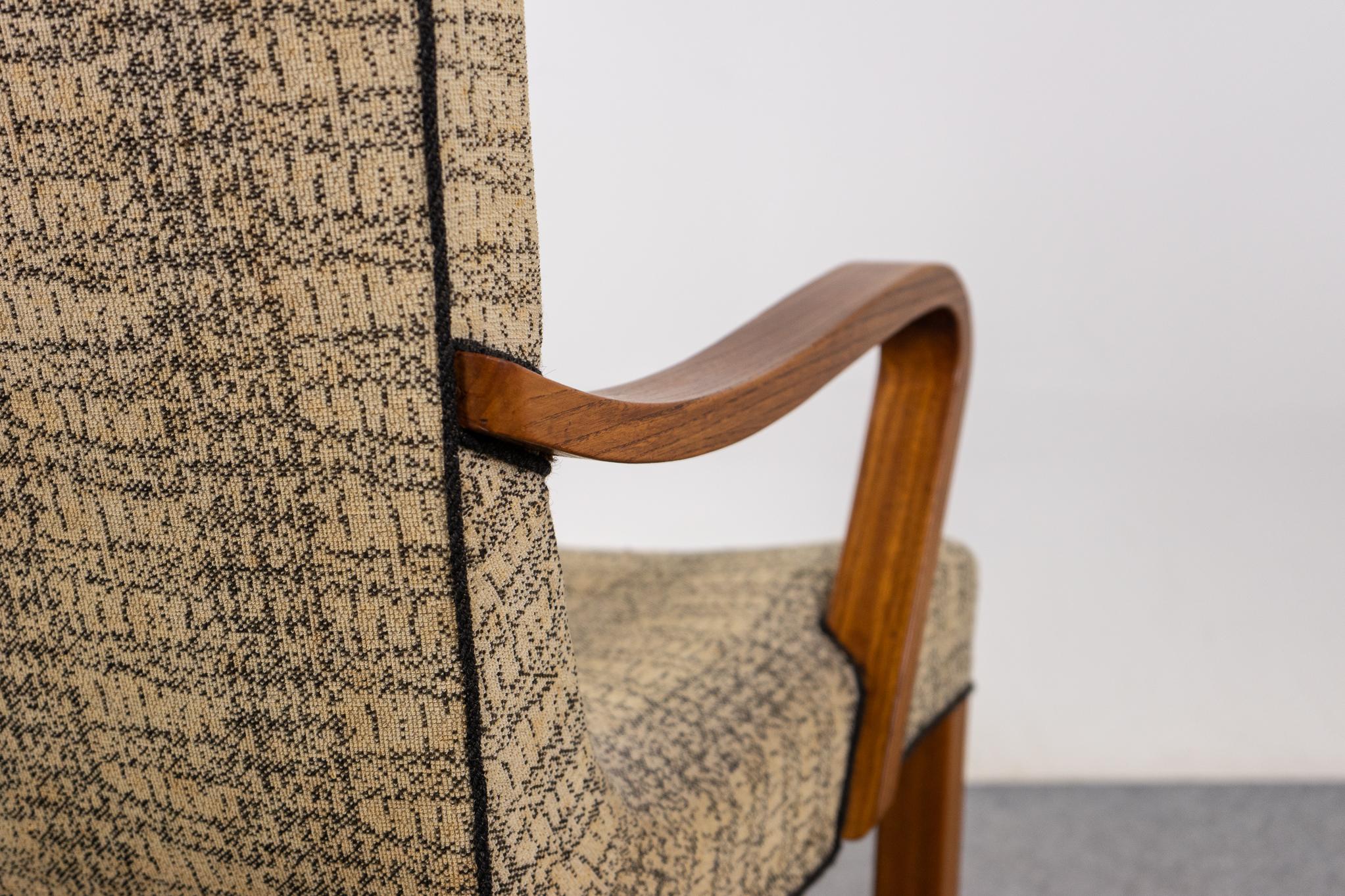 Danish Modern Elm Lounge Chair  For Sale 4