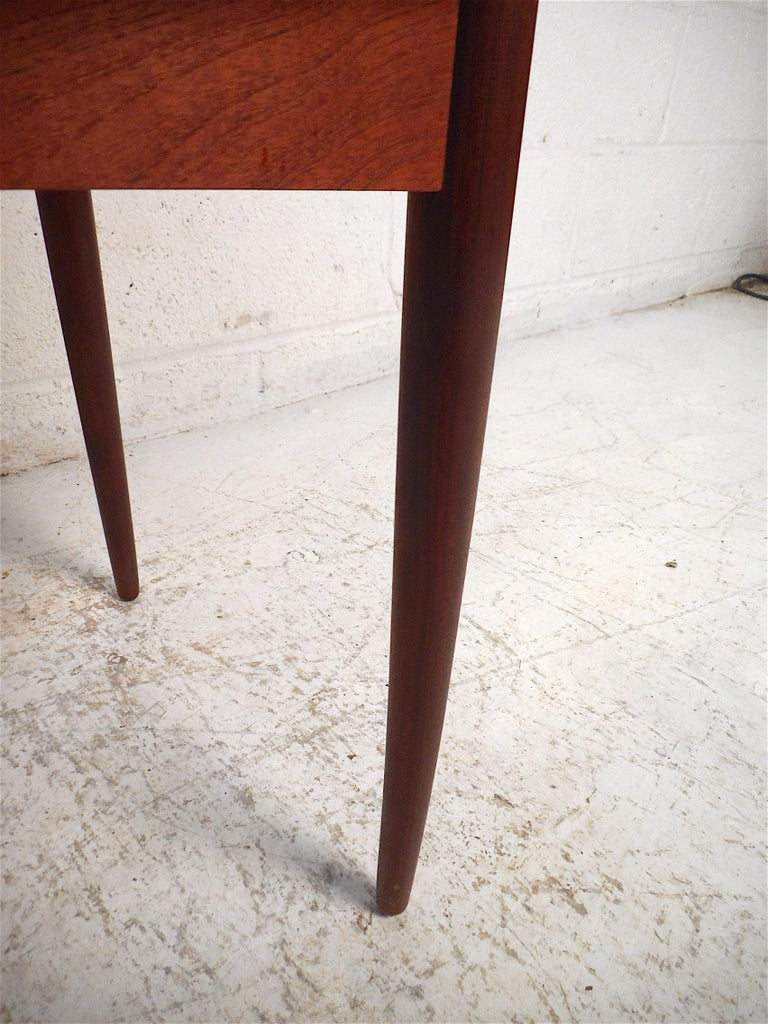 Danish Modern End Table For Sale 4