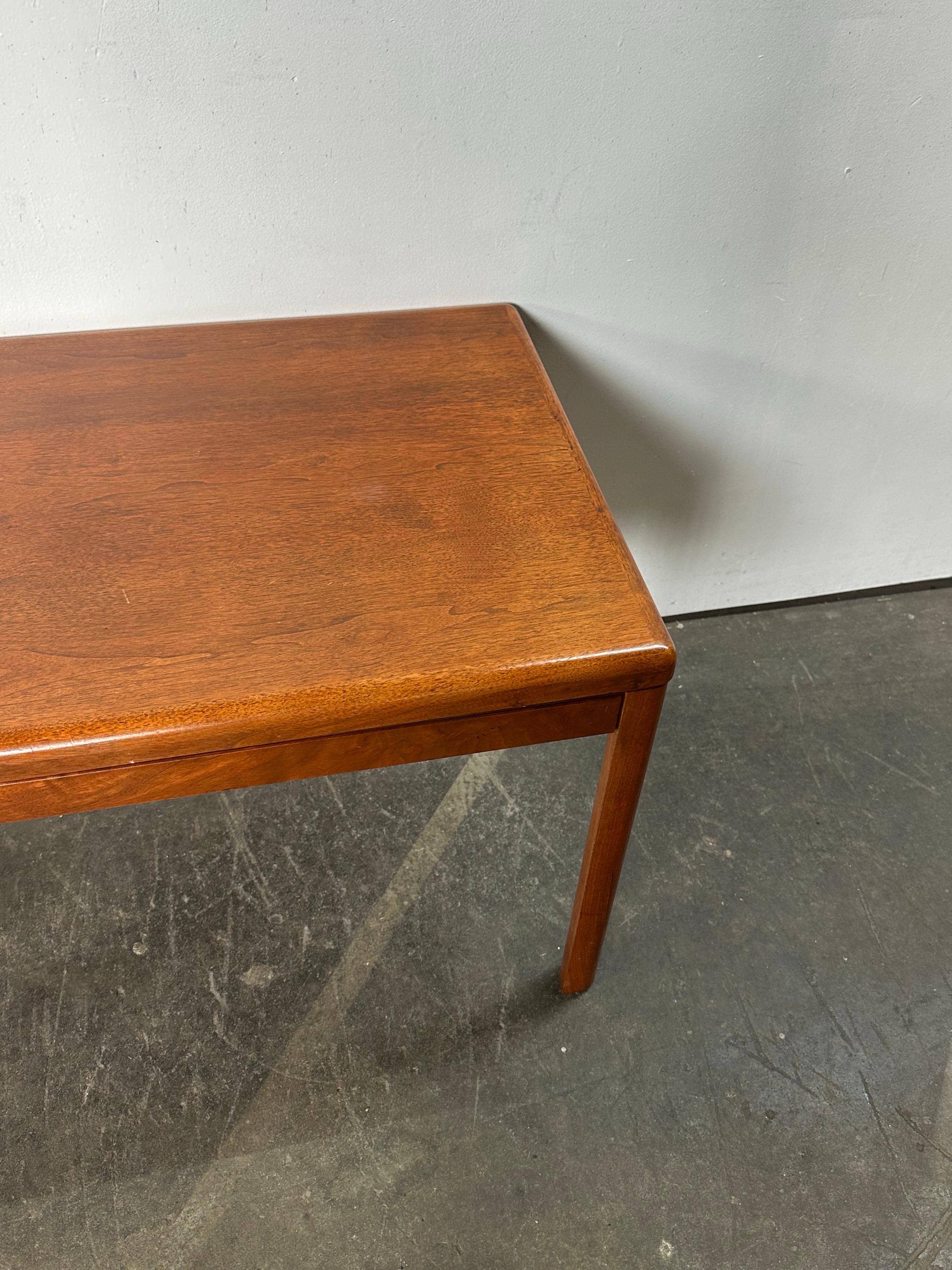 Scandinavian Modern Danish Modern End Table in Teak For Sale