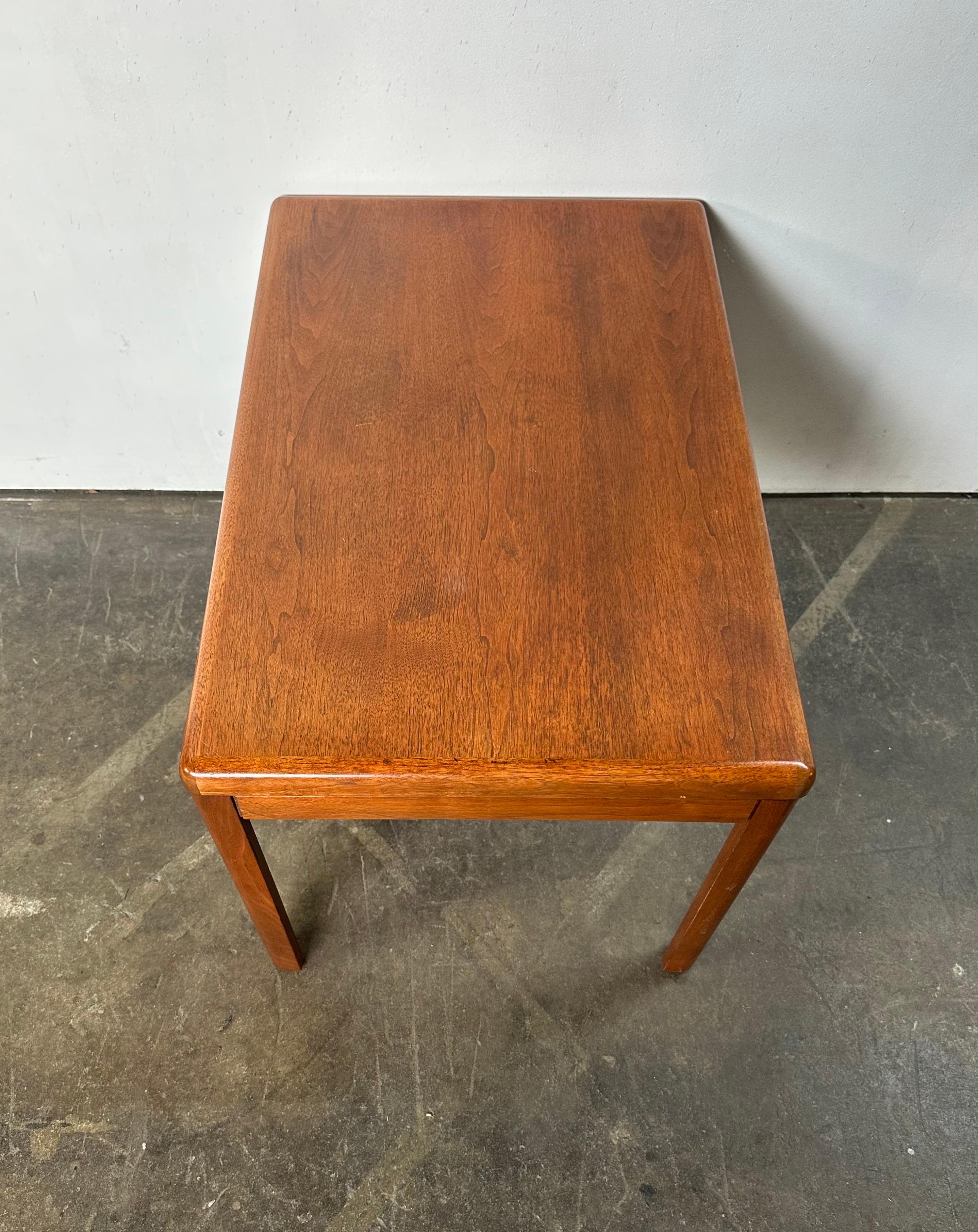 Danish Modern End Table in Teak For Sale 2