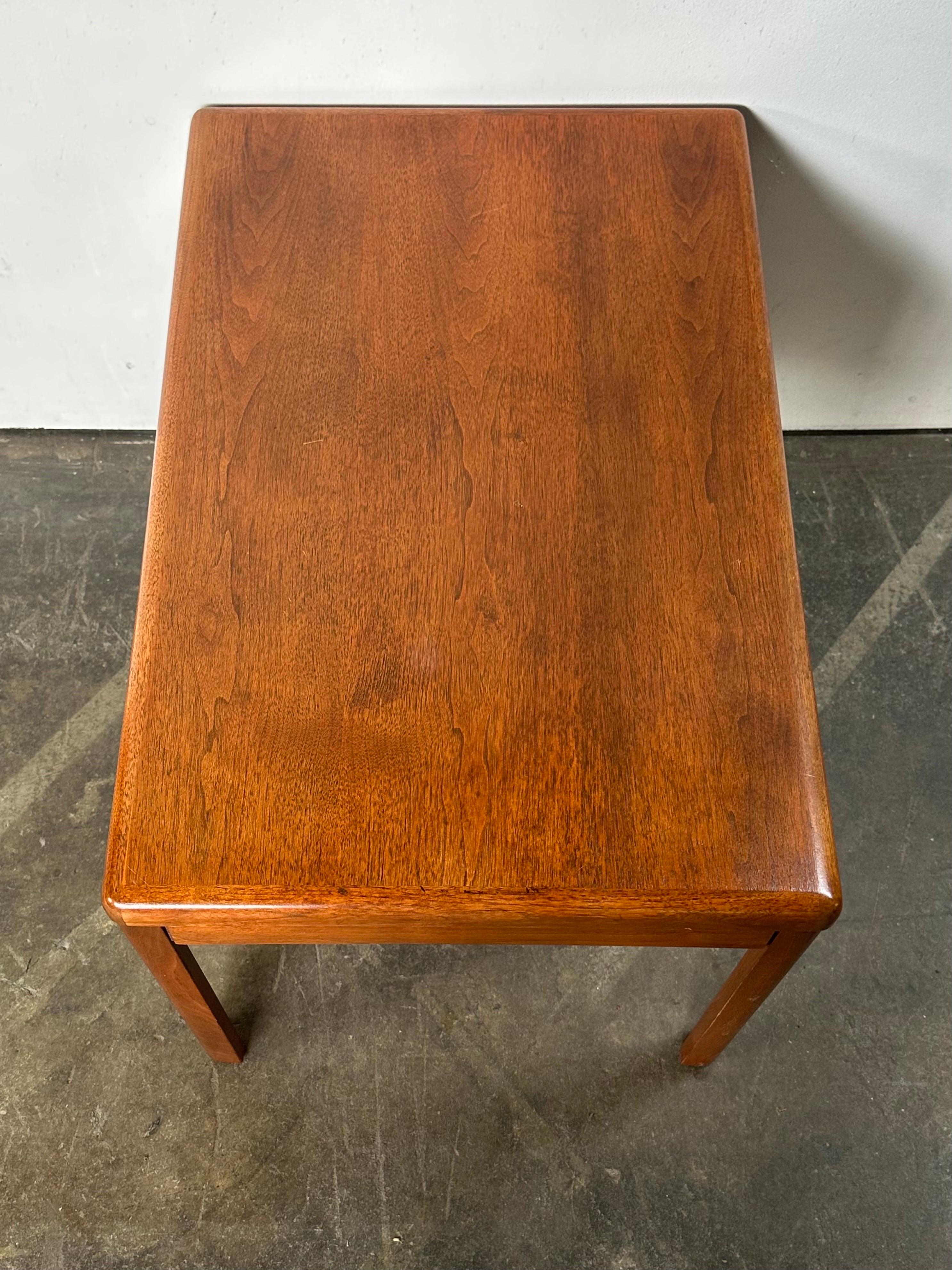 Danish Modern End Table in Teak For Sale 3