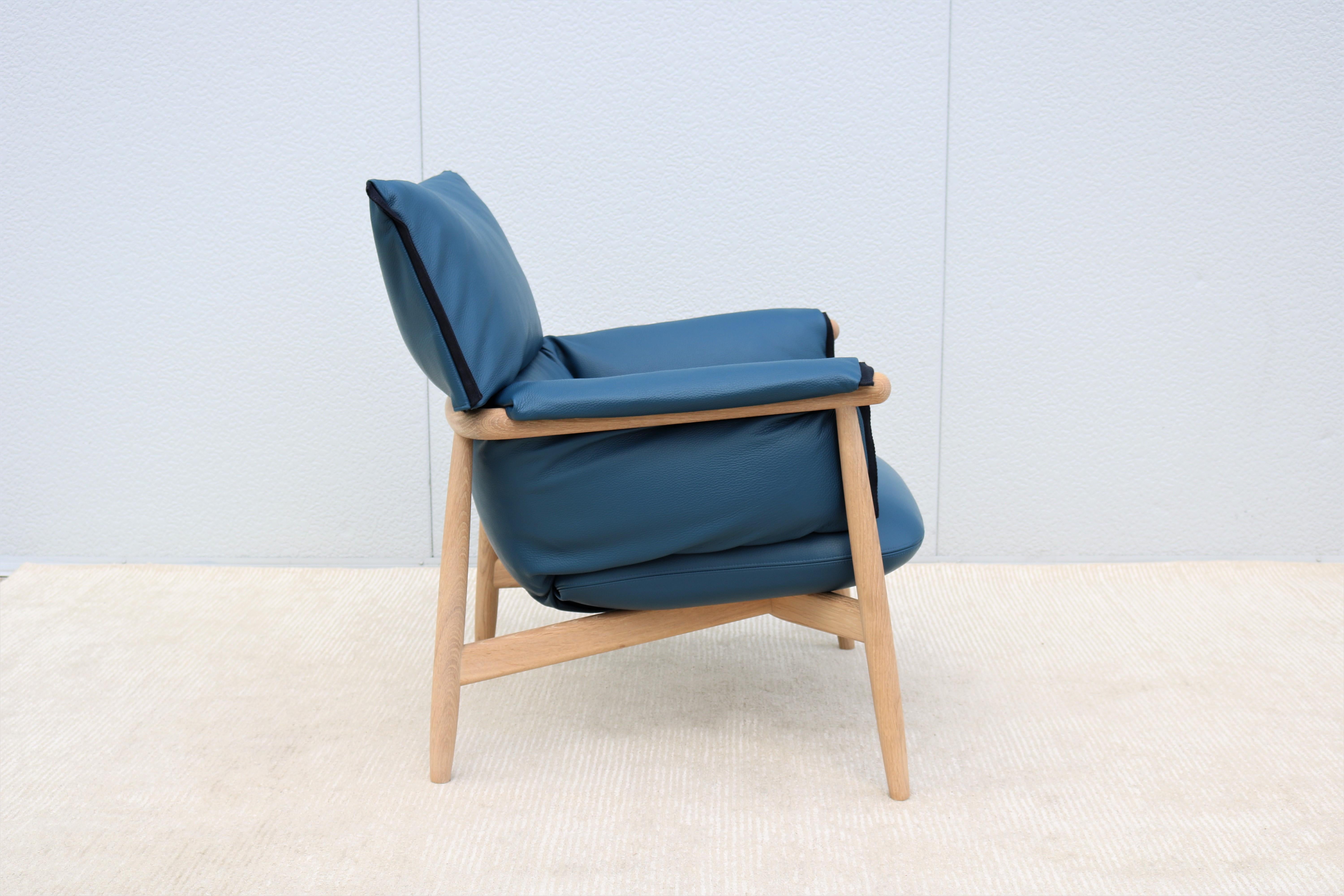 Danish Modern EOOS for Carl Hansen & Son E015 Embrace Lounge Chair 'Brand New' For Sale 2