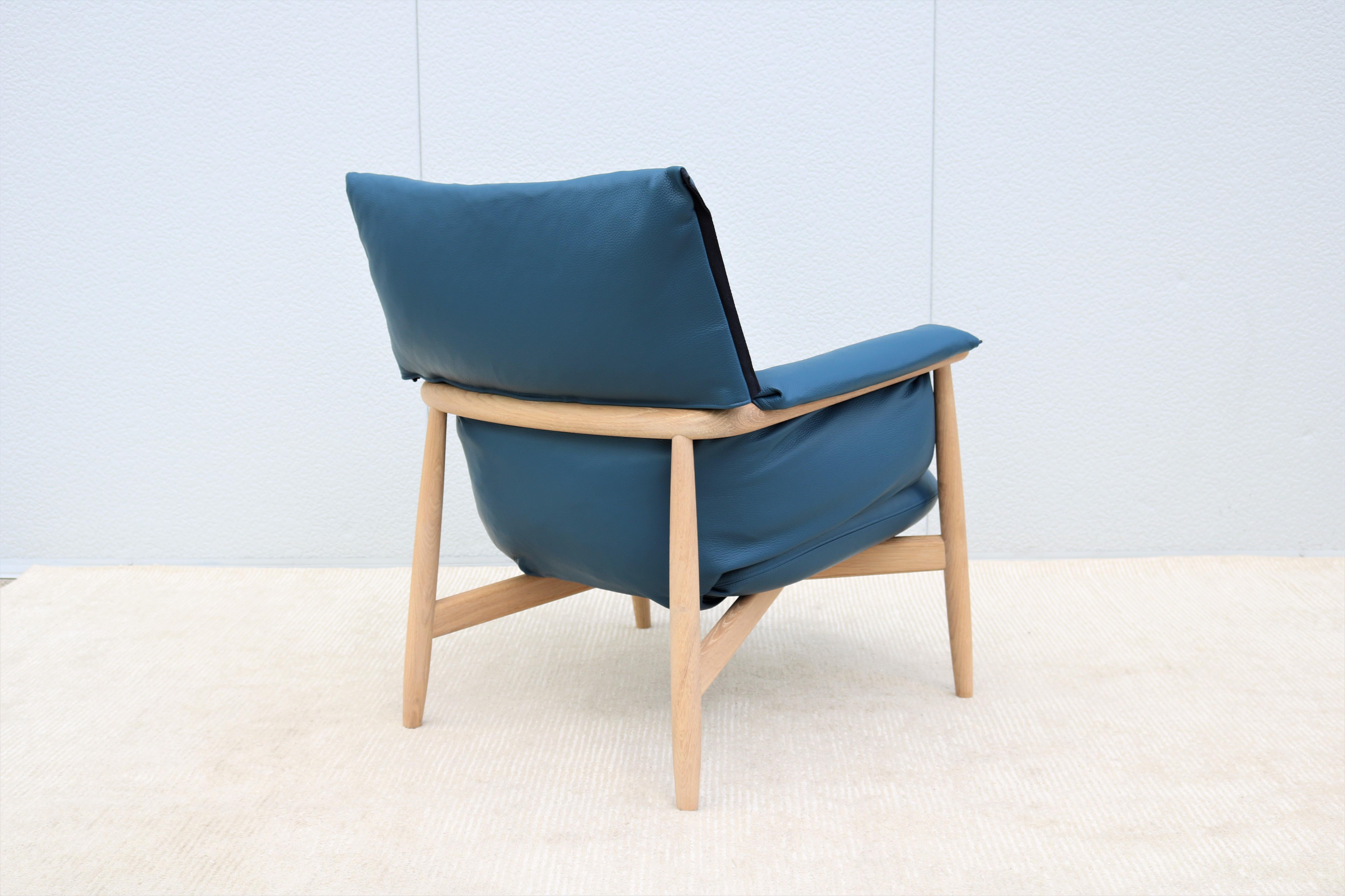 Leather Danish Modern EOOS for Carl Hansen & Son E015 Embrace Lounge Chair 'Brand New' For Sale