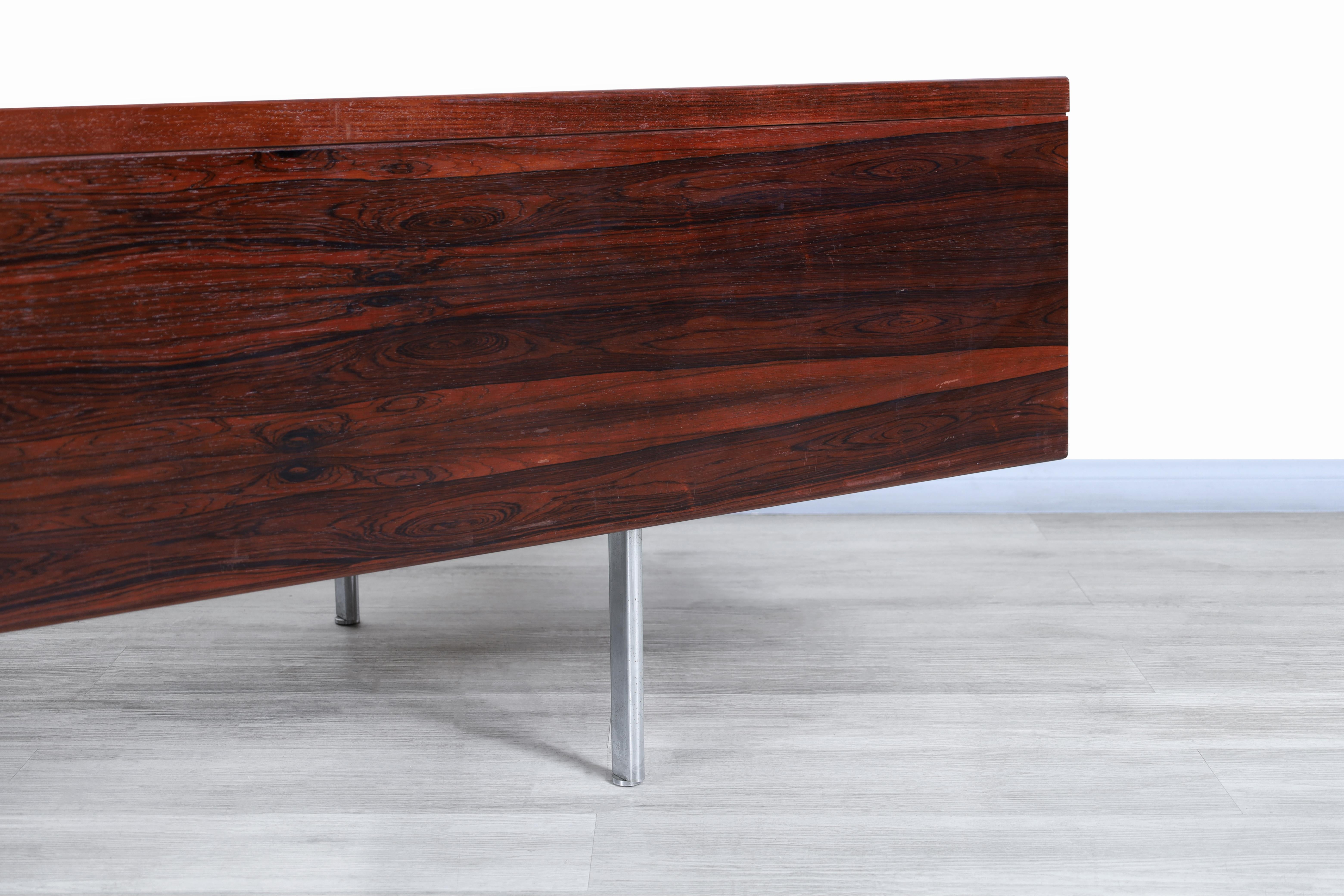 Danish Modern Executive Brazilian Rosewood Desk For Sale 1