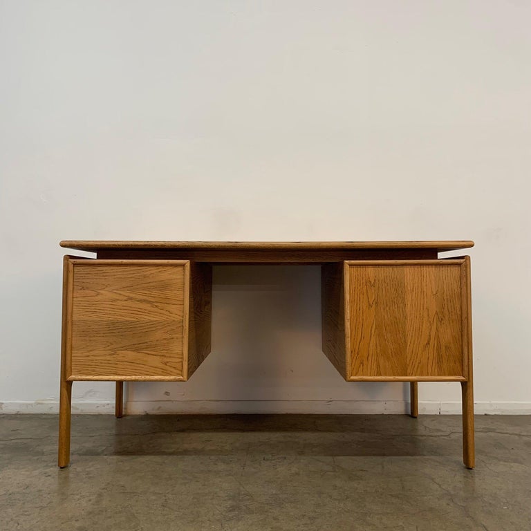 Danish Modern Executive Desk For Sale at 1stDibs