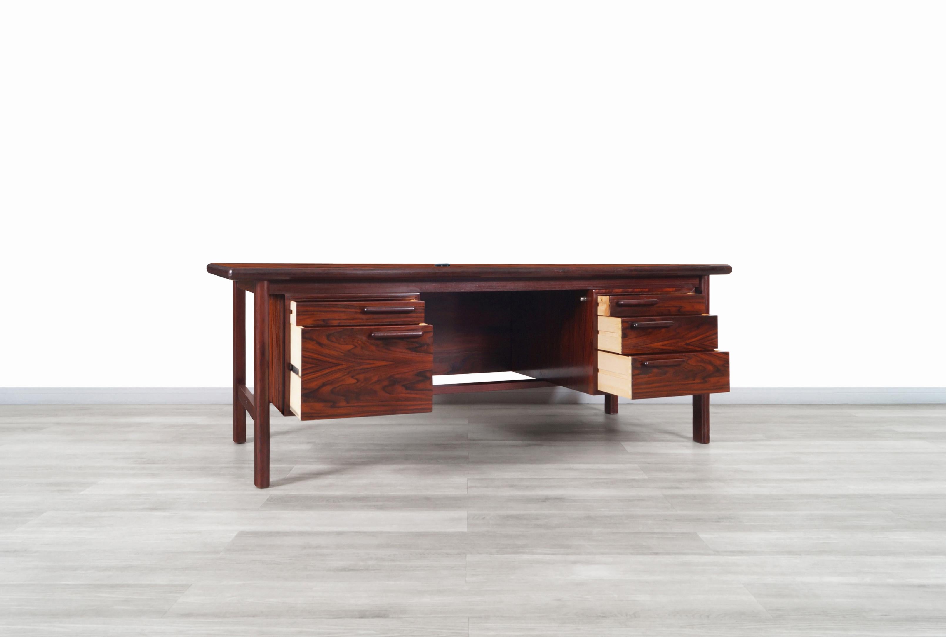 Danish Modern Executive Rosewood Desk by H.P. Hansen In Good Condition In North Hollywood, CA