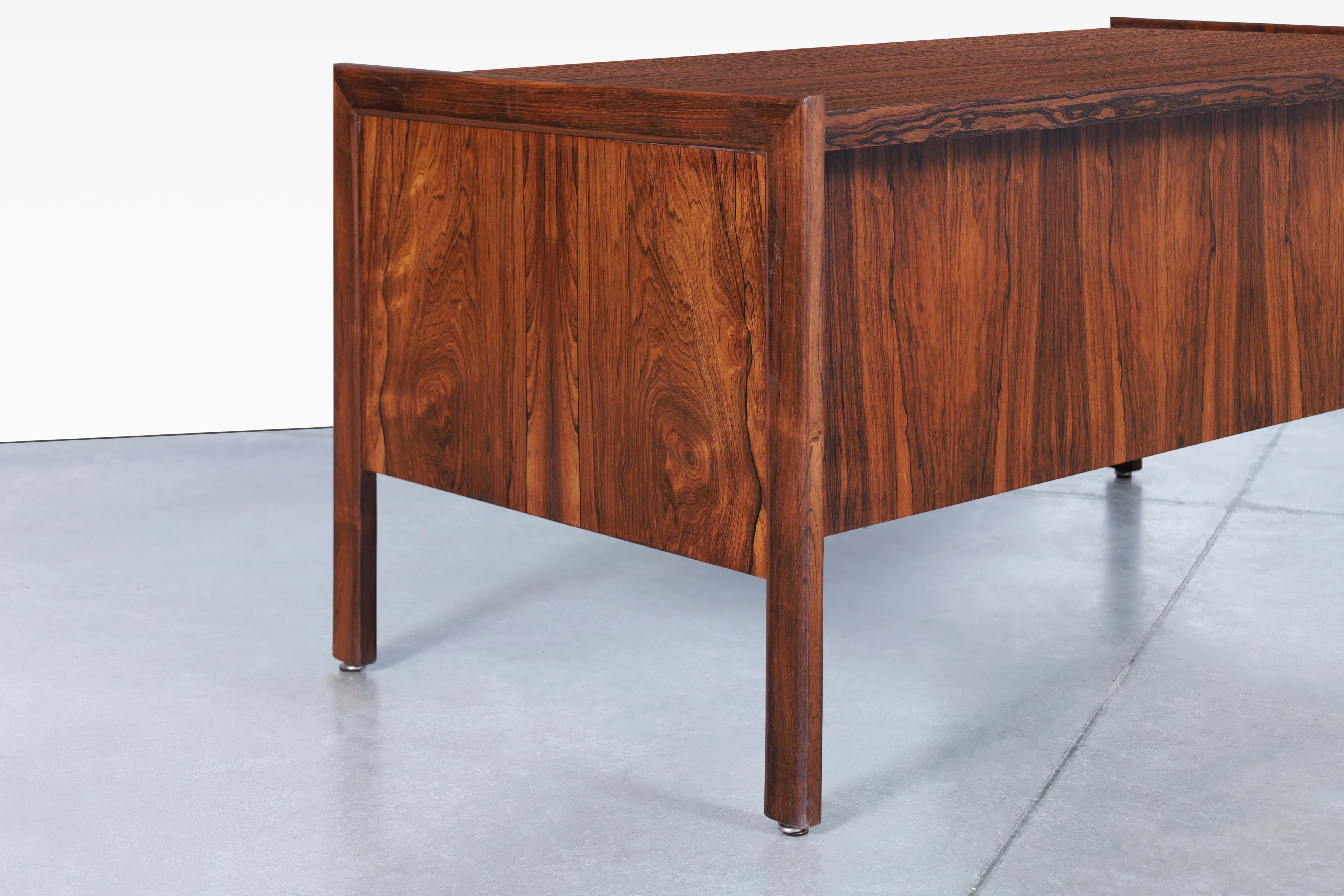Danish Modern Executive Rosewood Desk For Sale 3