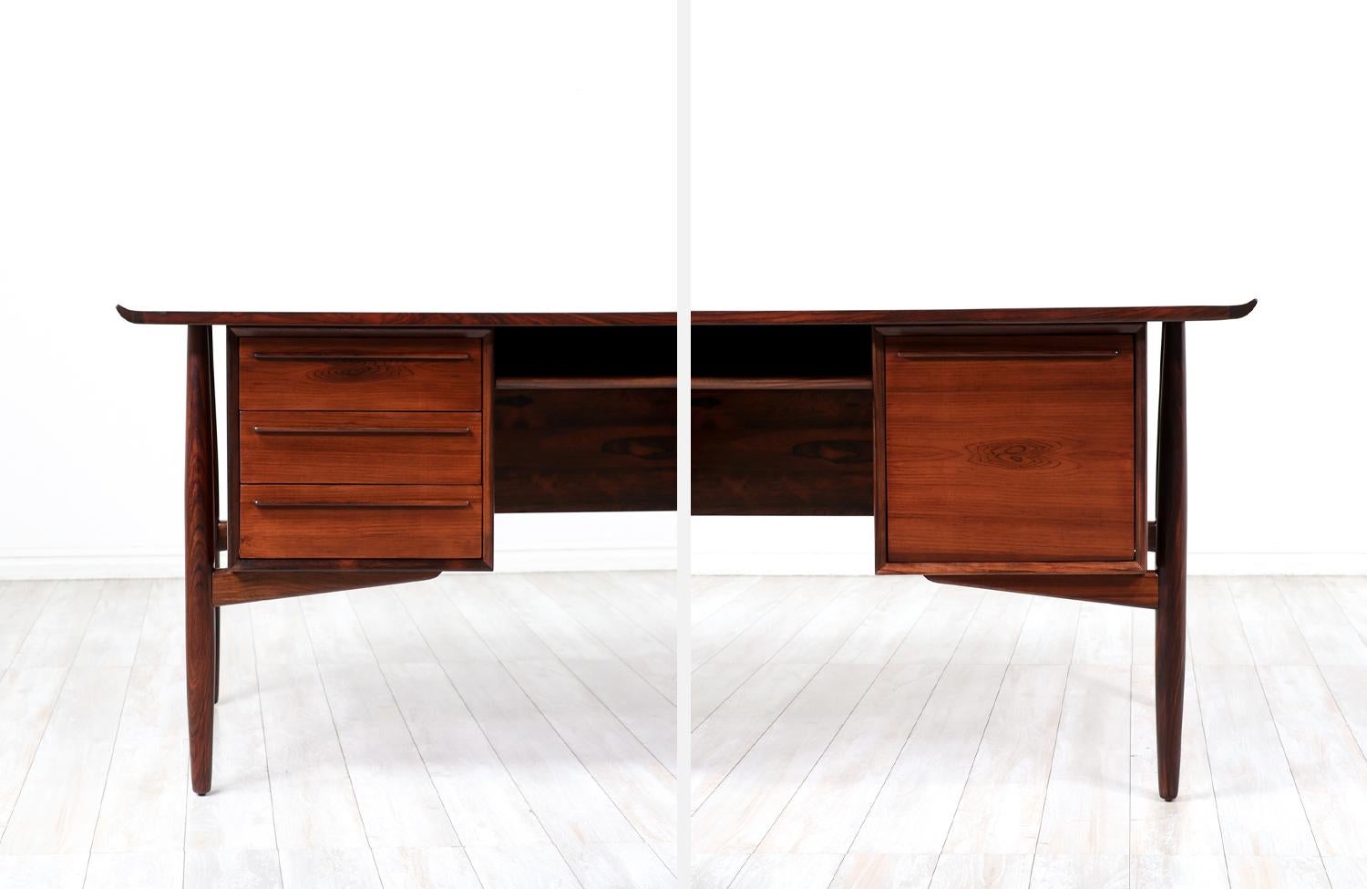 Expertly Restored -Danish Modern Executive Sculpted Rosewood Desk by H.P. Hansen For Sale 5