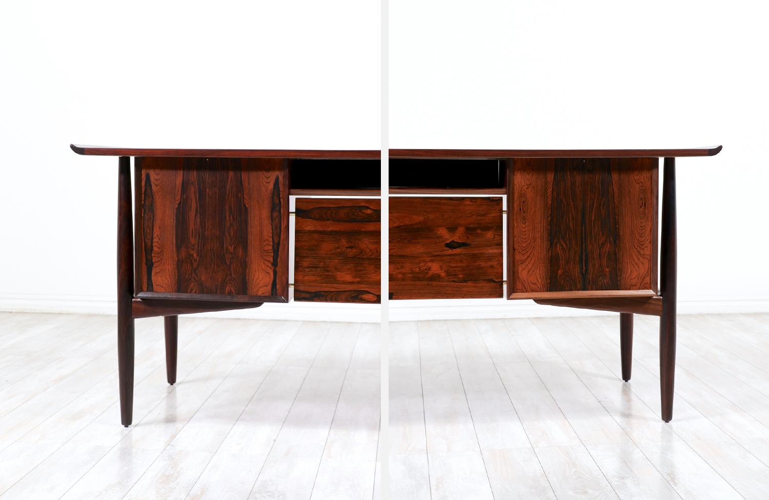 Expertly Restored -Danish Modern Executive Sculpted Rosewood Desk by H.P. Hansen For Sale 6