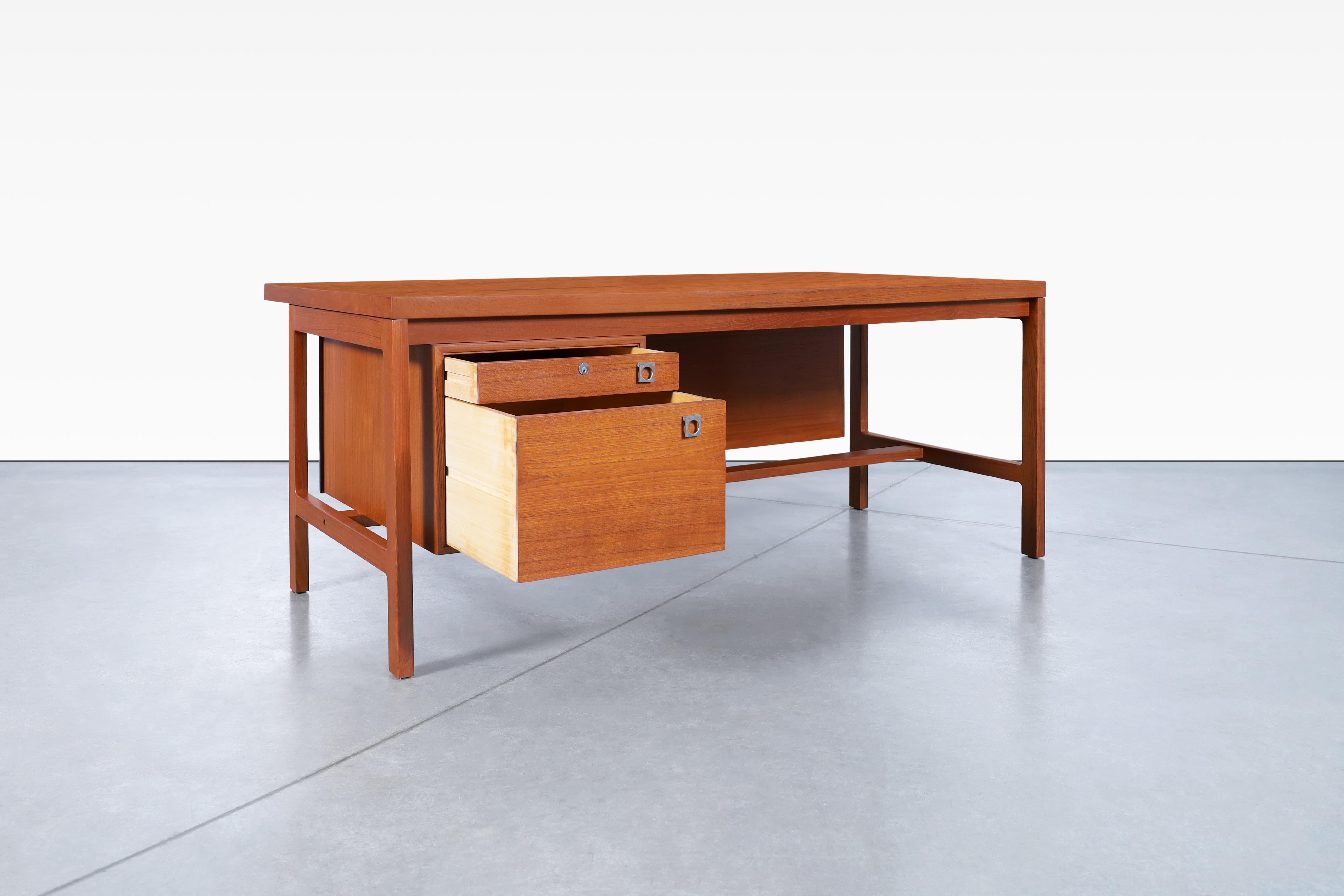 Mid-20th Century Danish Modern Executive Teak Desk by Arne Vodder for H.P. Hansen For Sale