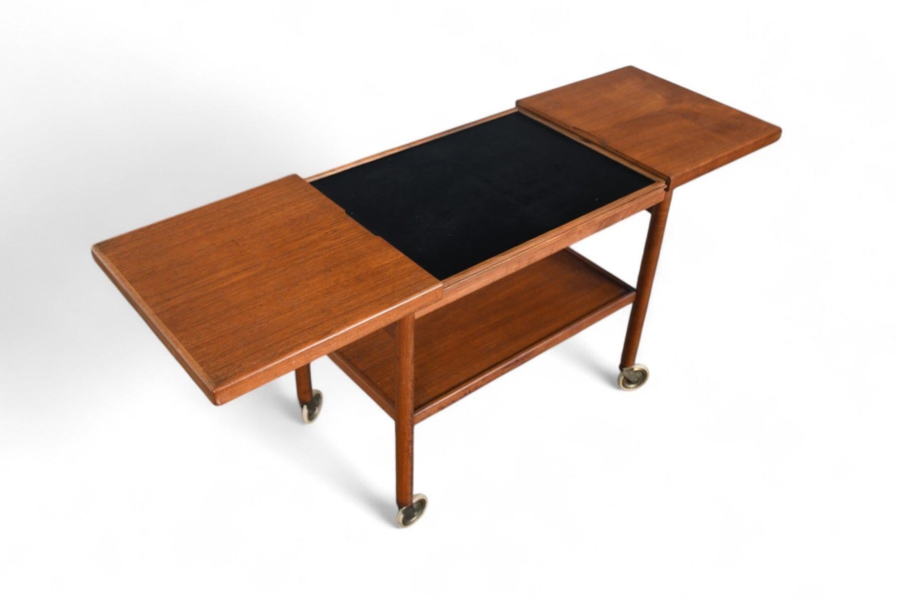 Dänischer moderner erweiterbarer Barwagen aus Teakholz im Angebot 1