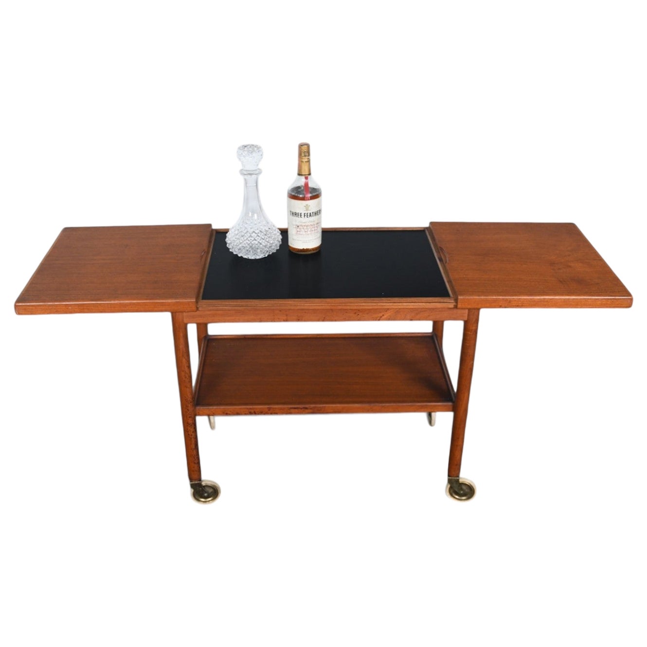 Dänischer moderner erweiterbarer Barwagen aus Teakholz im Angebot
