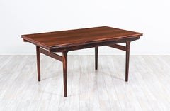 Danish Modern Expanding Draw-Leaf Rosewood Dining Table