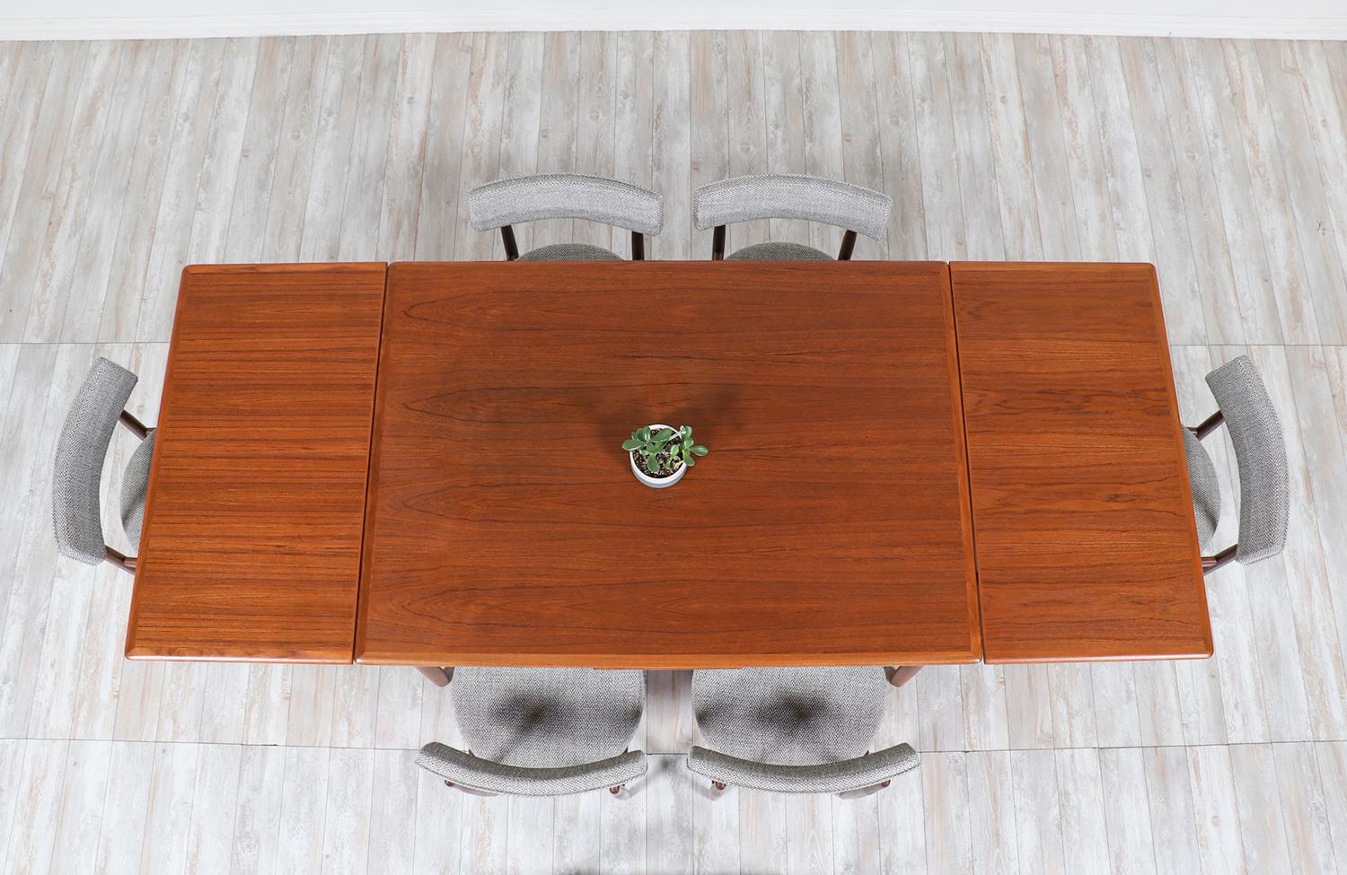 Wood Danish Modern Expanding Draw-Leaf Teak Dining Table