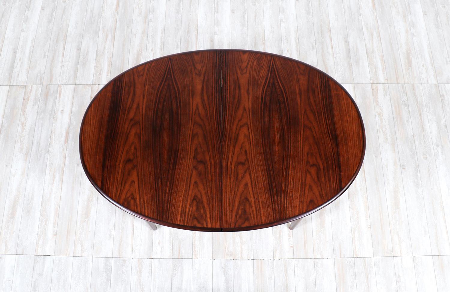 Danish Modern Expanding Rosewood Dining Table by Gudme Møbelfabrik 3