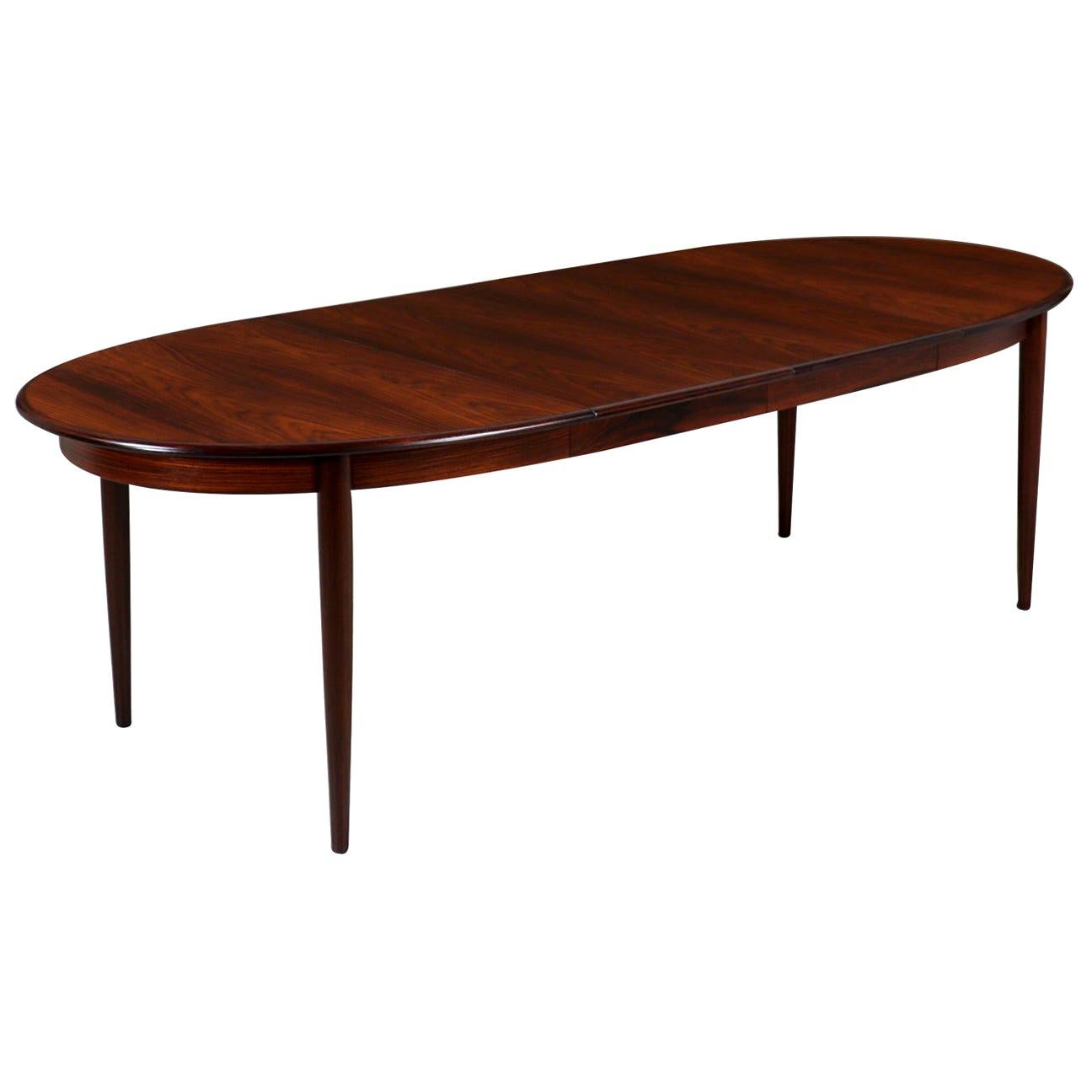 Danish Modern Expanding Rosewood Dining Table by Gudme Møbelfabrik