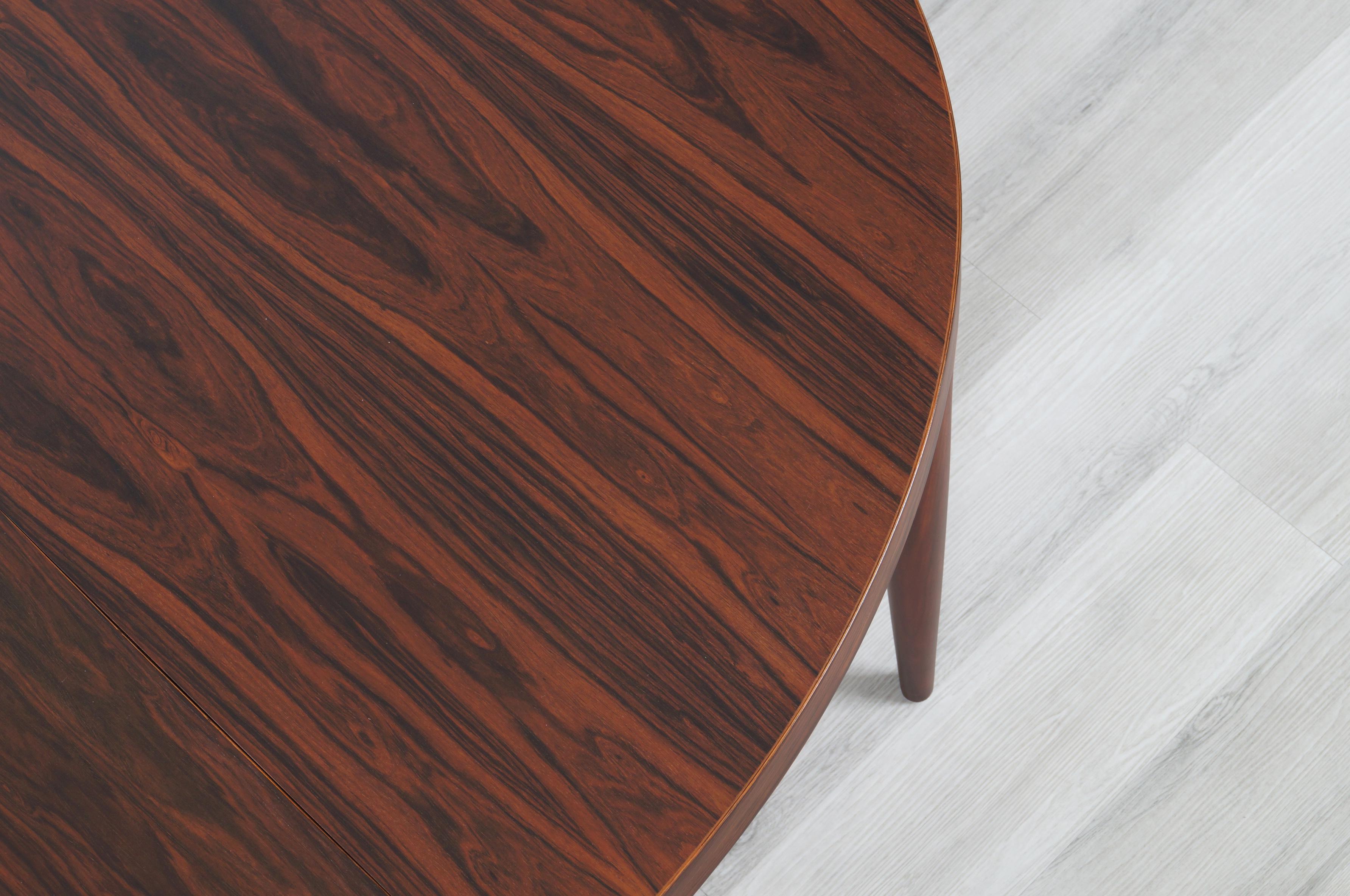 Danish Modern Expanding Rosewood Dining Table by Moreddi 8